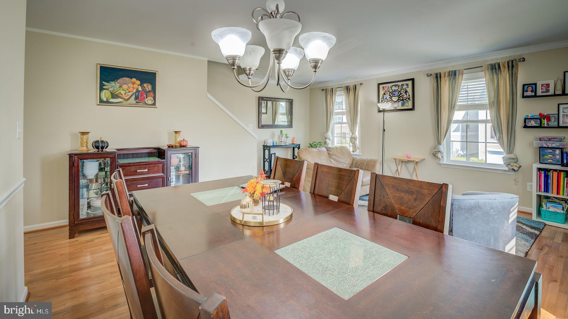 RIVER OAKS - Residential