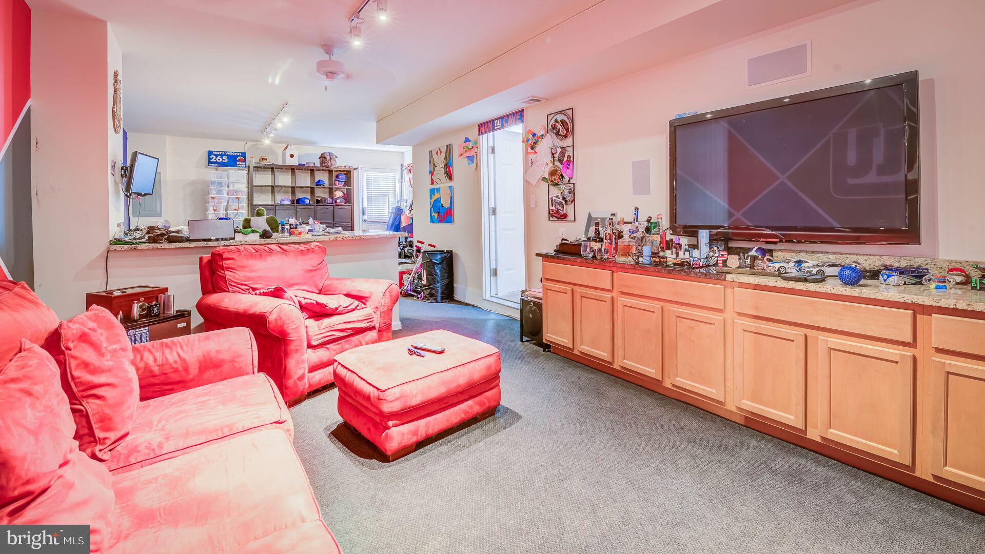 RIVER OAKS - Residential