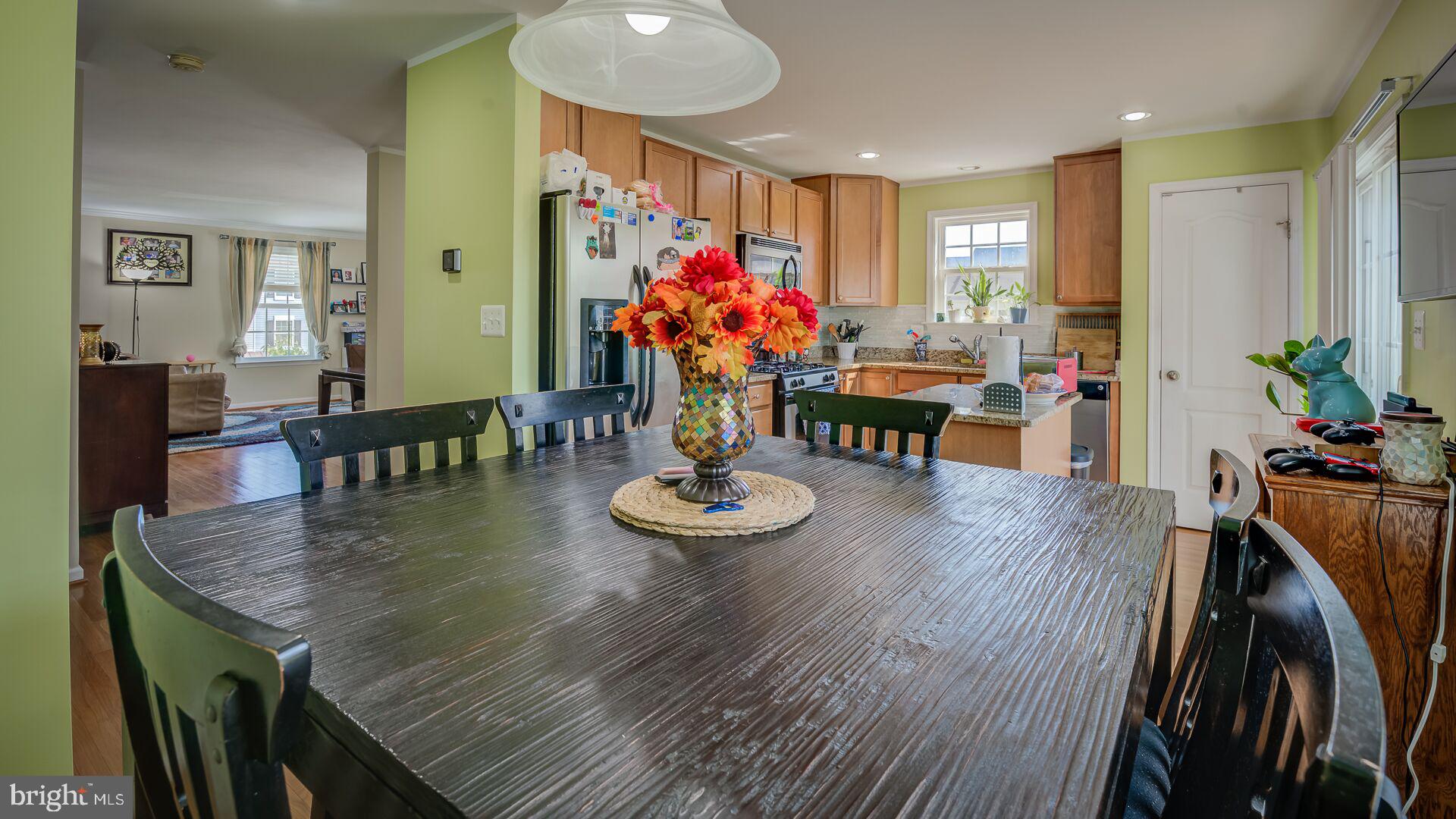 RIVER OAKS - Residential