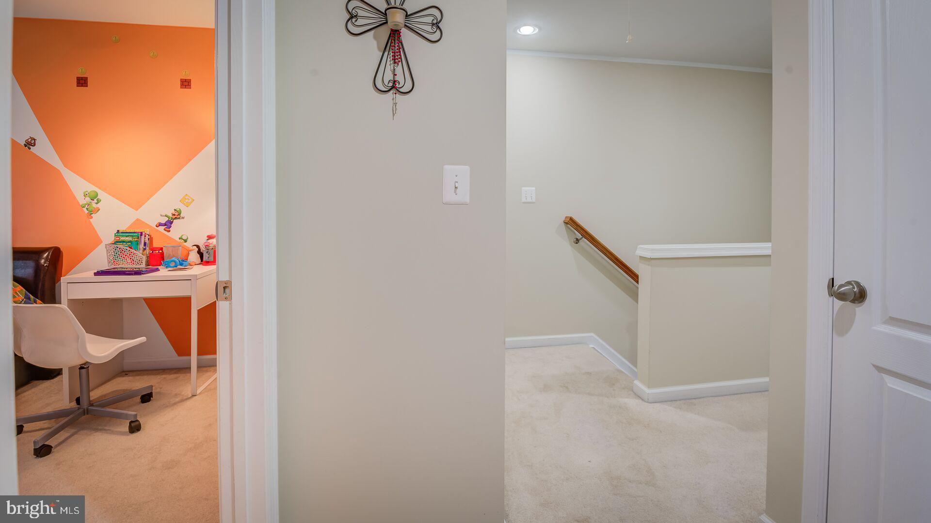 RIVER OAKS - Residential