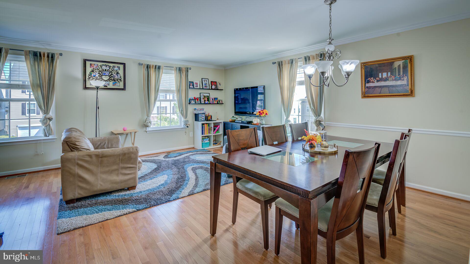 RIVER OAKS - Residential