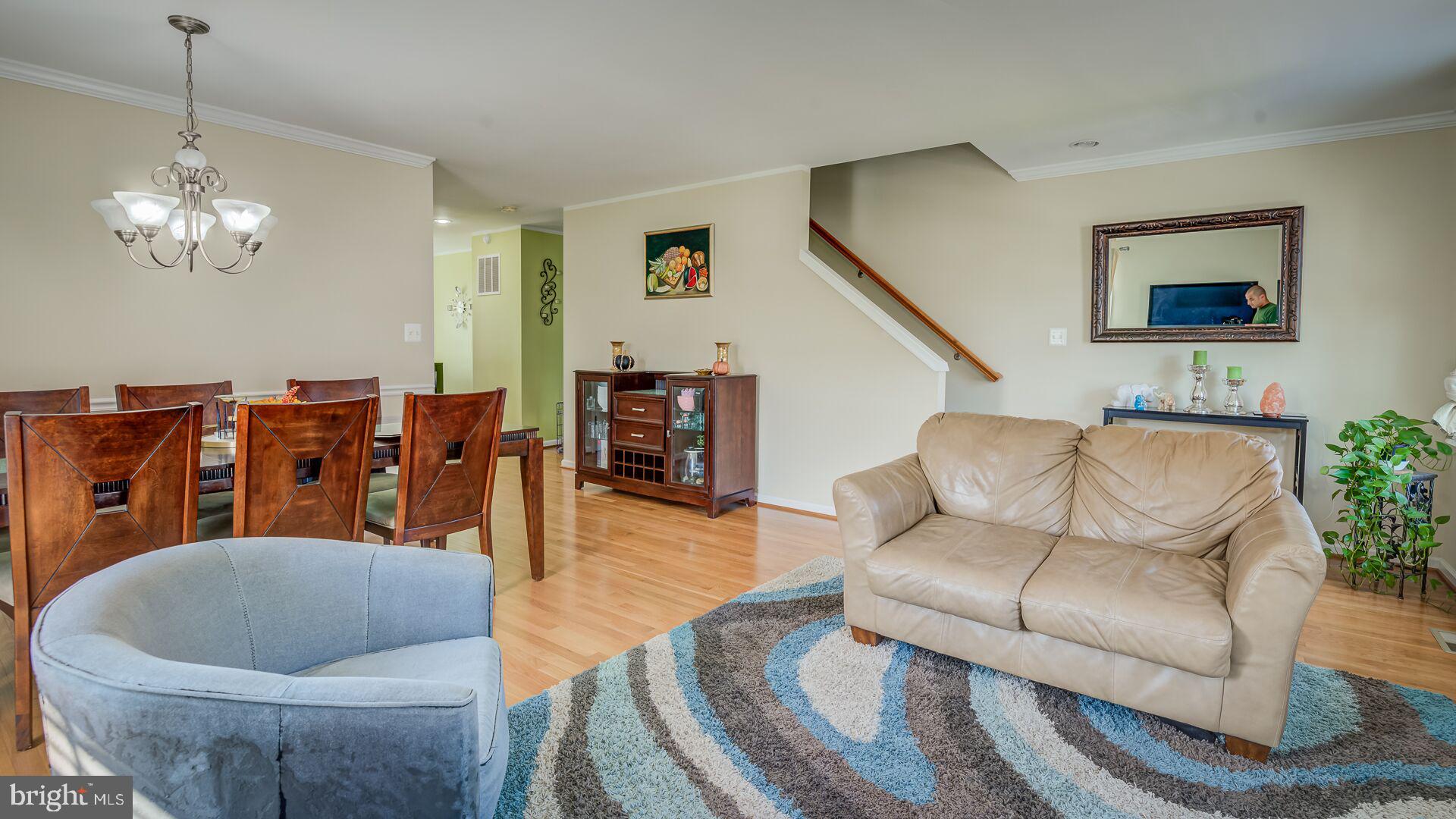 RIVER OAKS - Residential