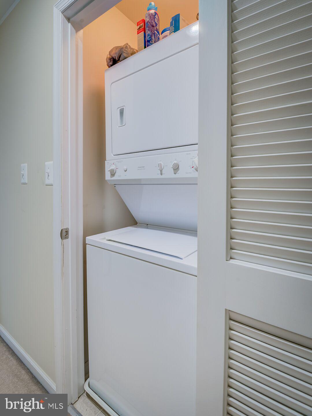 RIVER OAKS - Residential