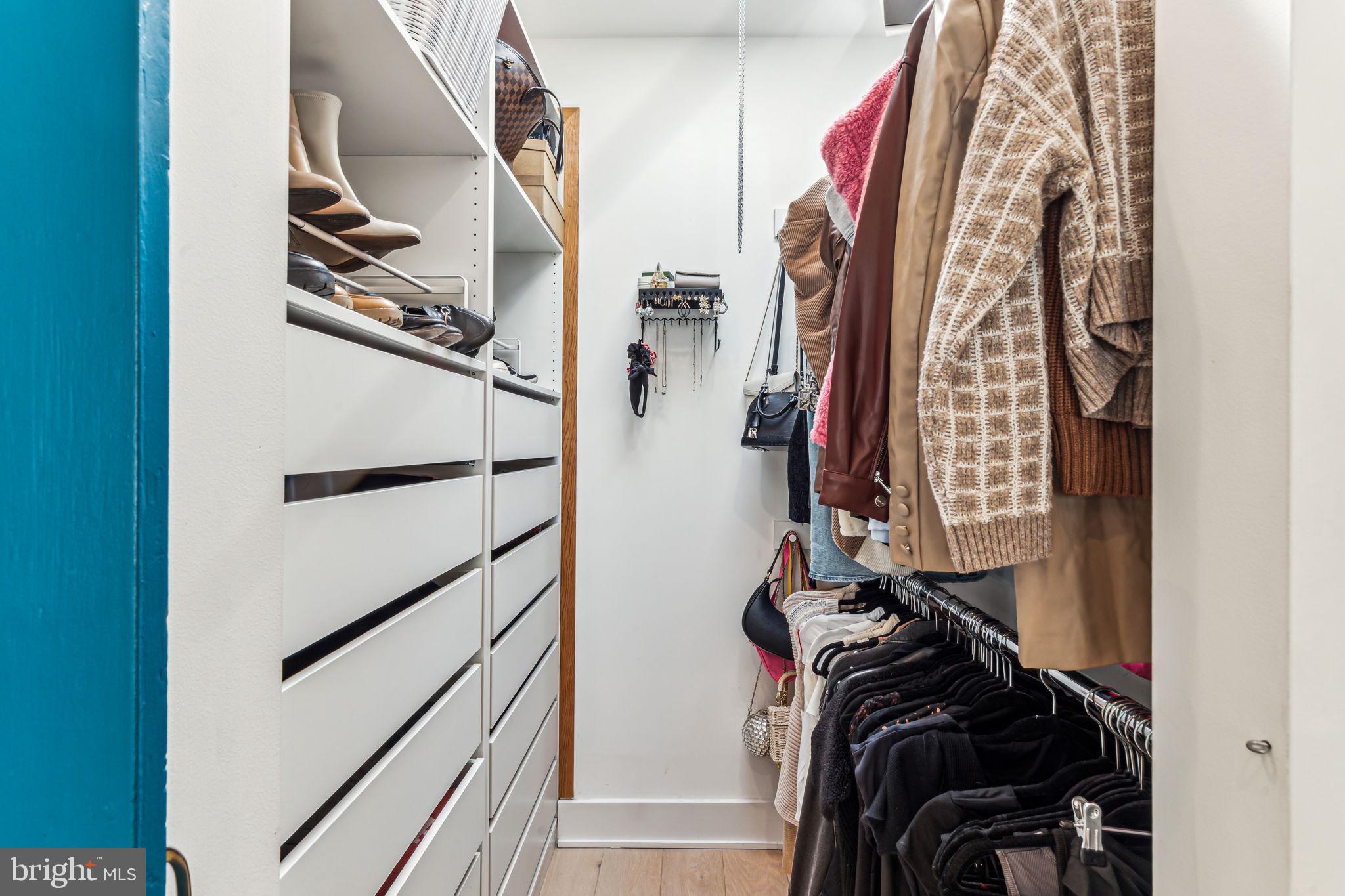 WHITMAN - Residential