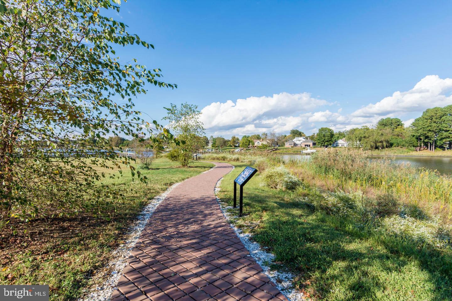 NORTH BROOK - Residential