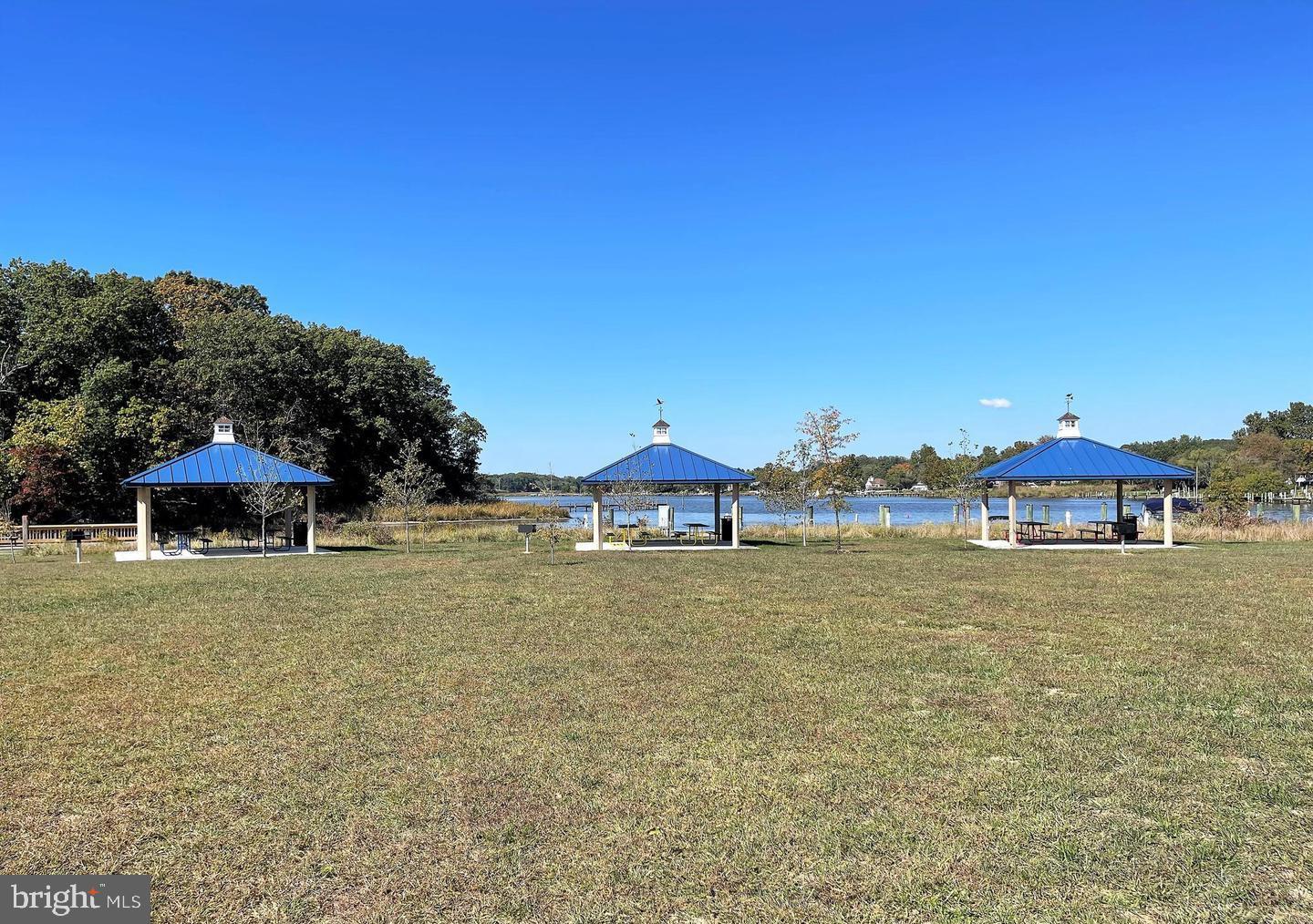 NORTH BROOK - Residential