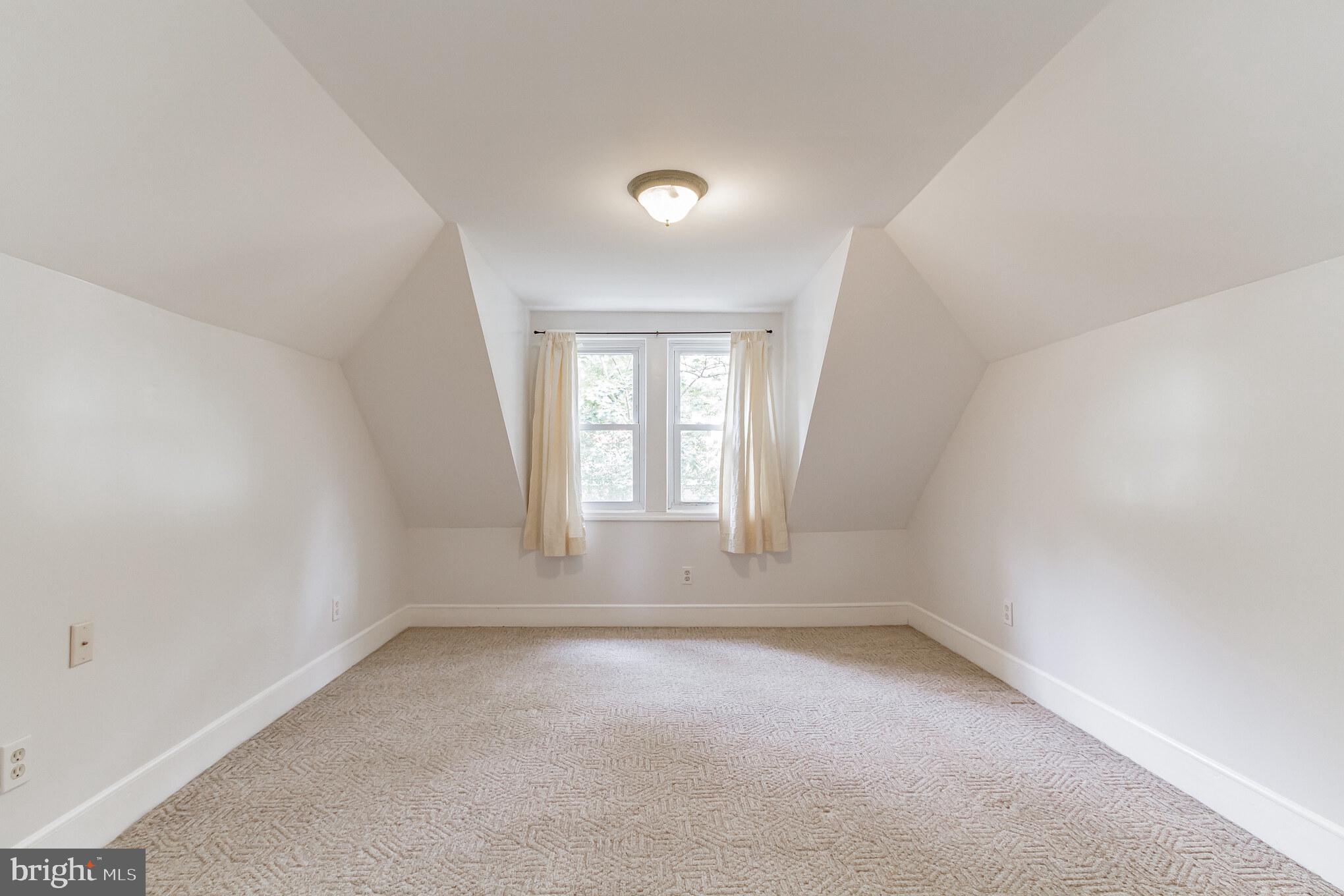 ASTON MILLS - Residential