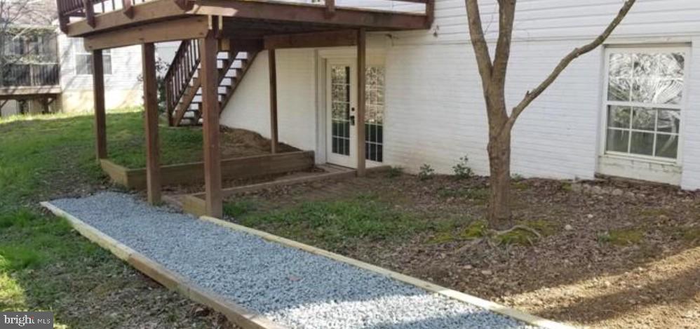 GRANDSTAFF WOODS - Residential Lease