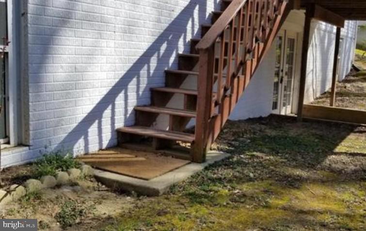 GRANDSTAFF WOODS - Residential Lease