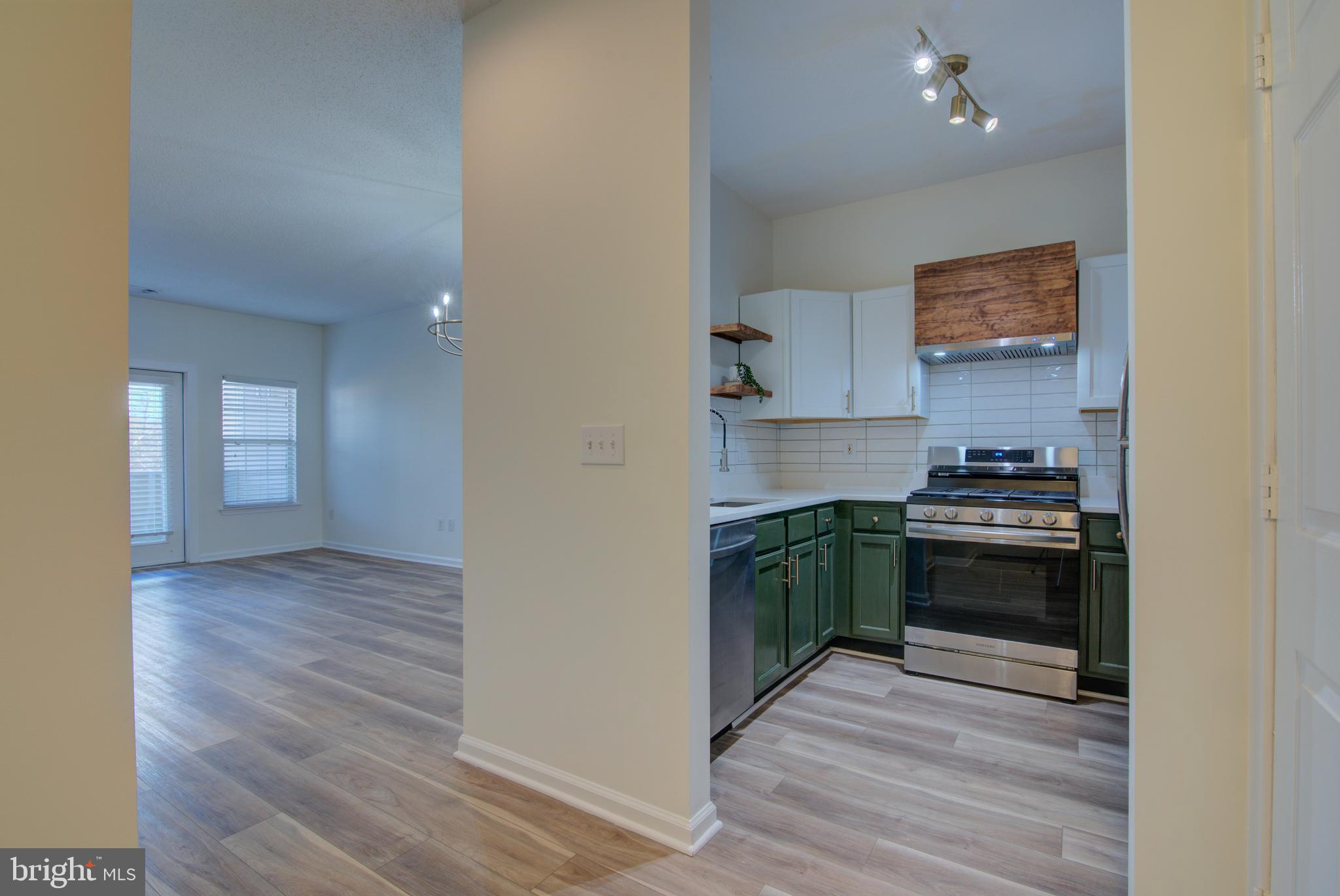 EDGEWATER AT TOWN CENTER - Residential