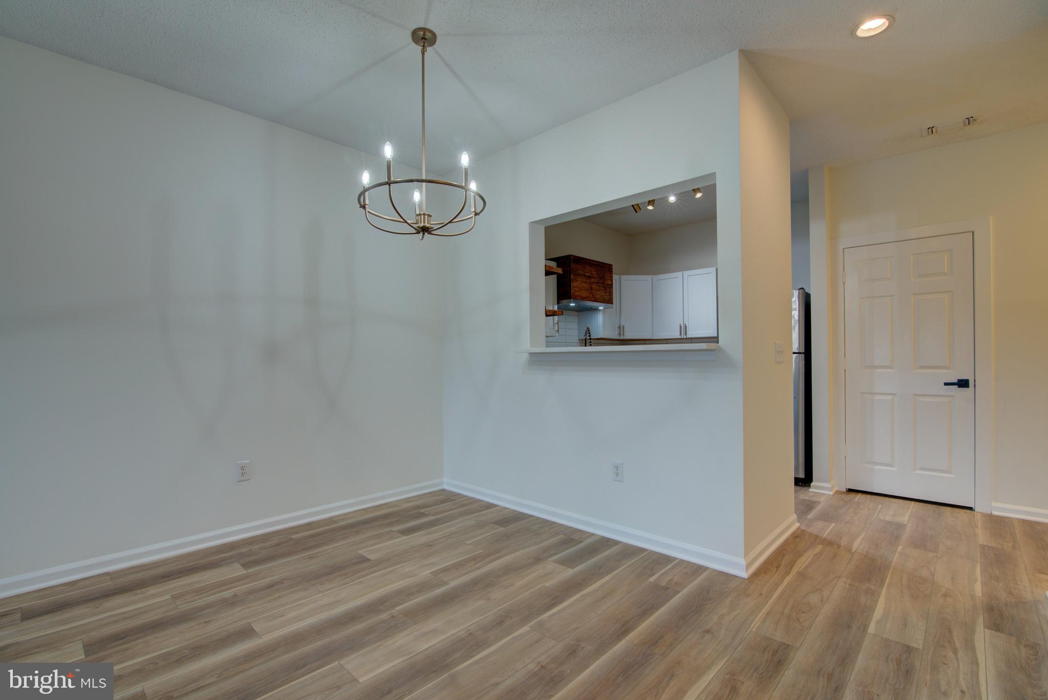 EDGEWATER AT TOWN CENTER - Residential