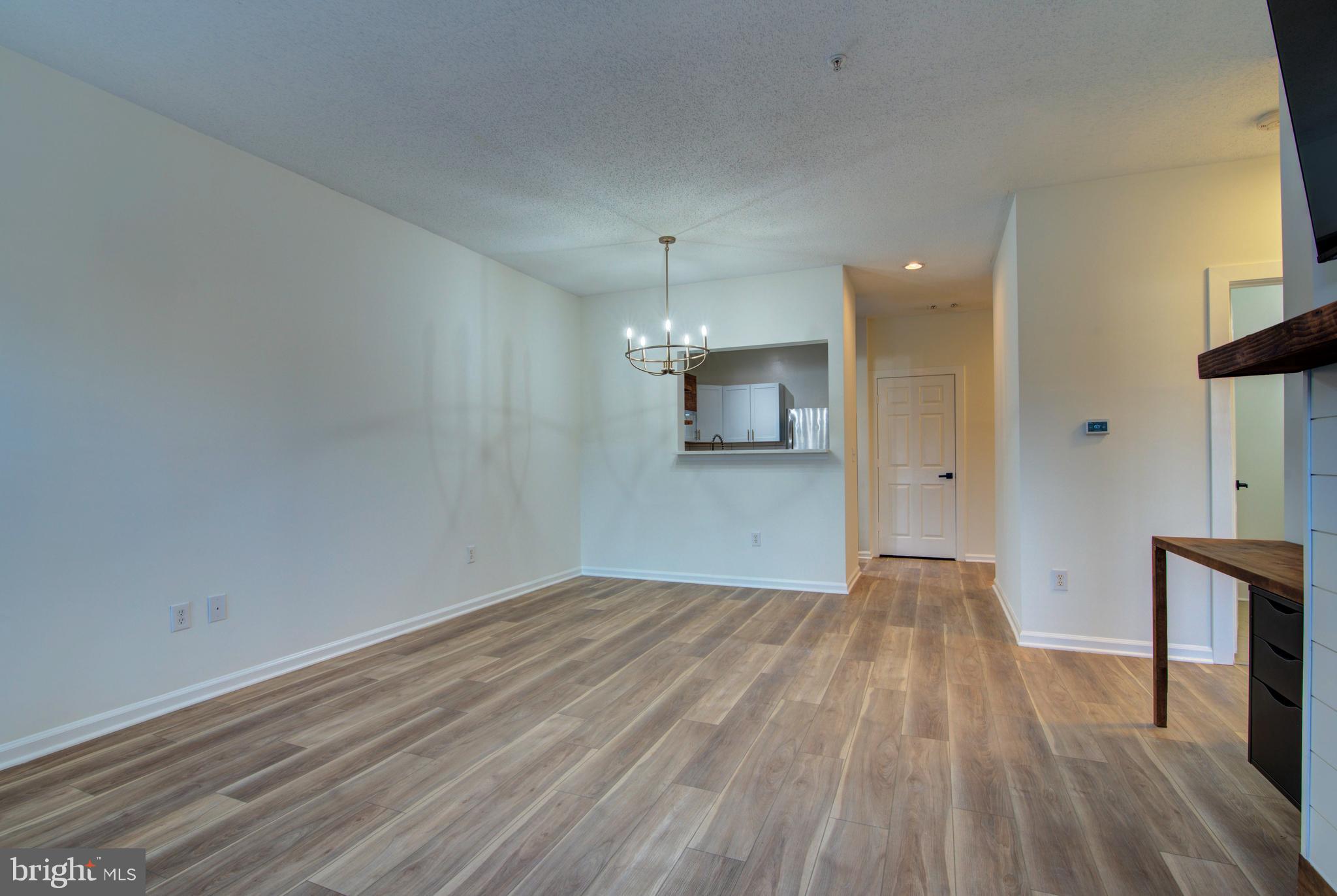 EDGEWATER AT TOWN CENTER - Residential