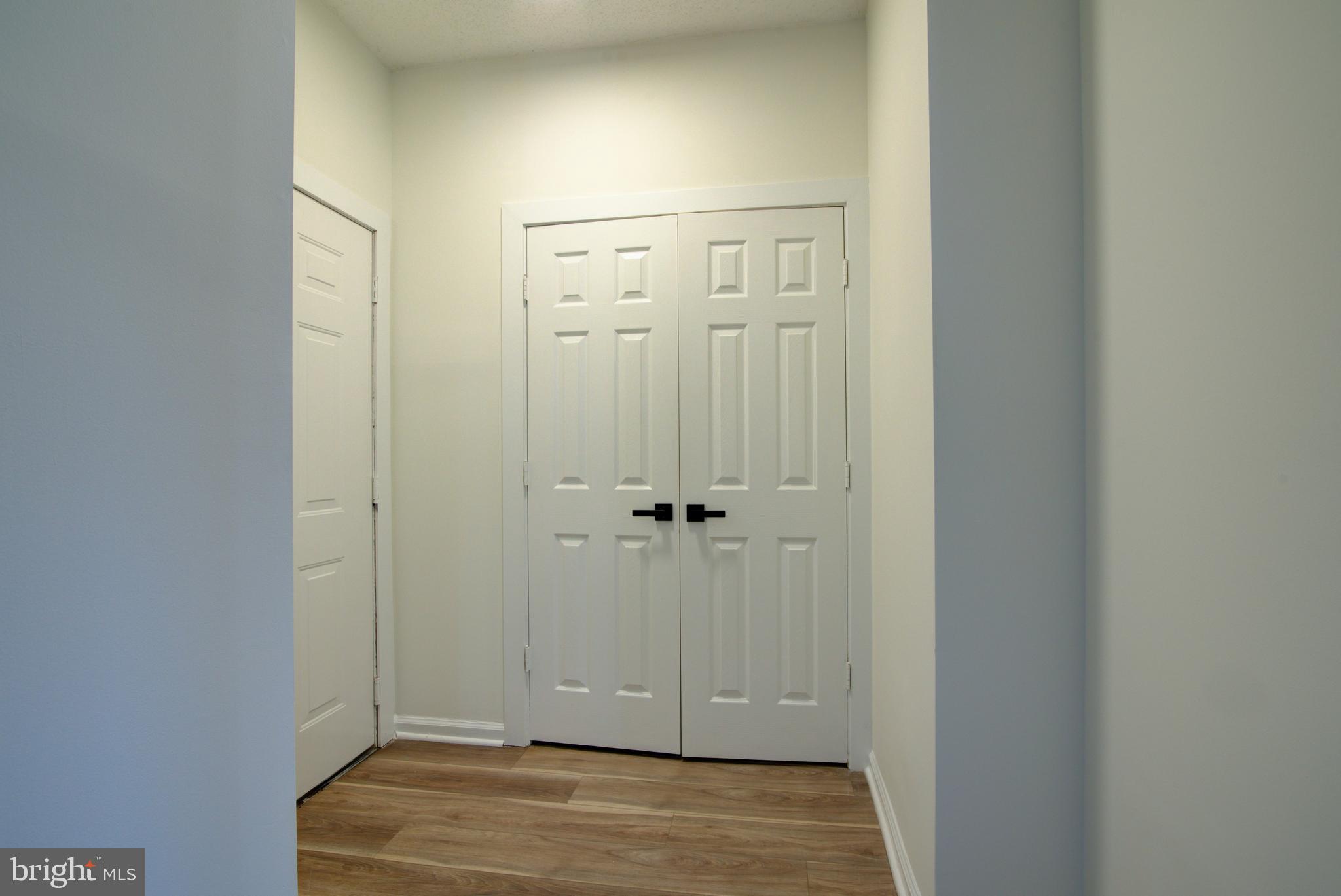 EDGEWATER AT TOWN CENTER - Residential