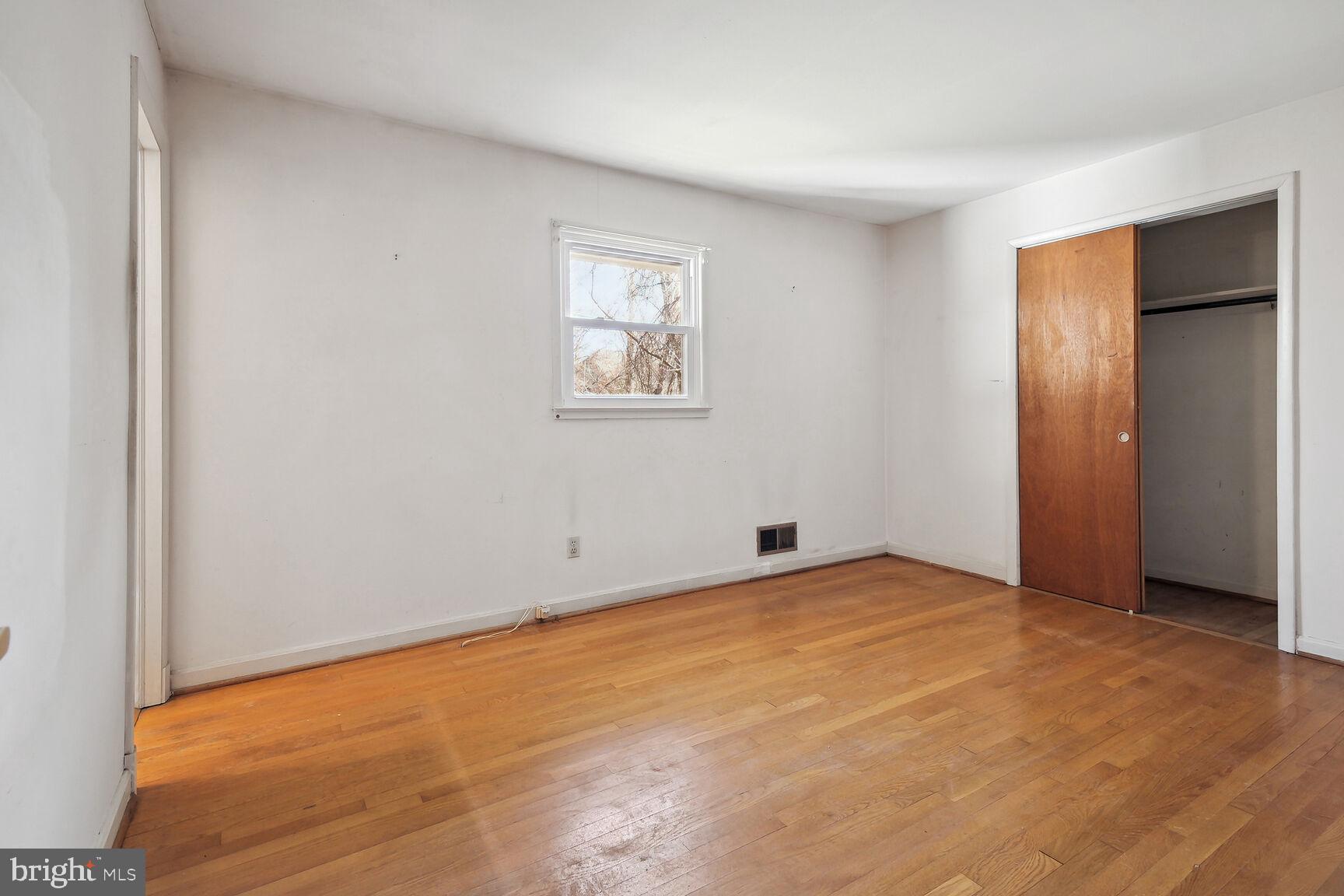 BROYHILLS MCLEAN ESTATES - Residential