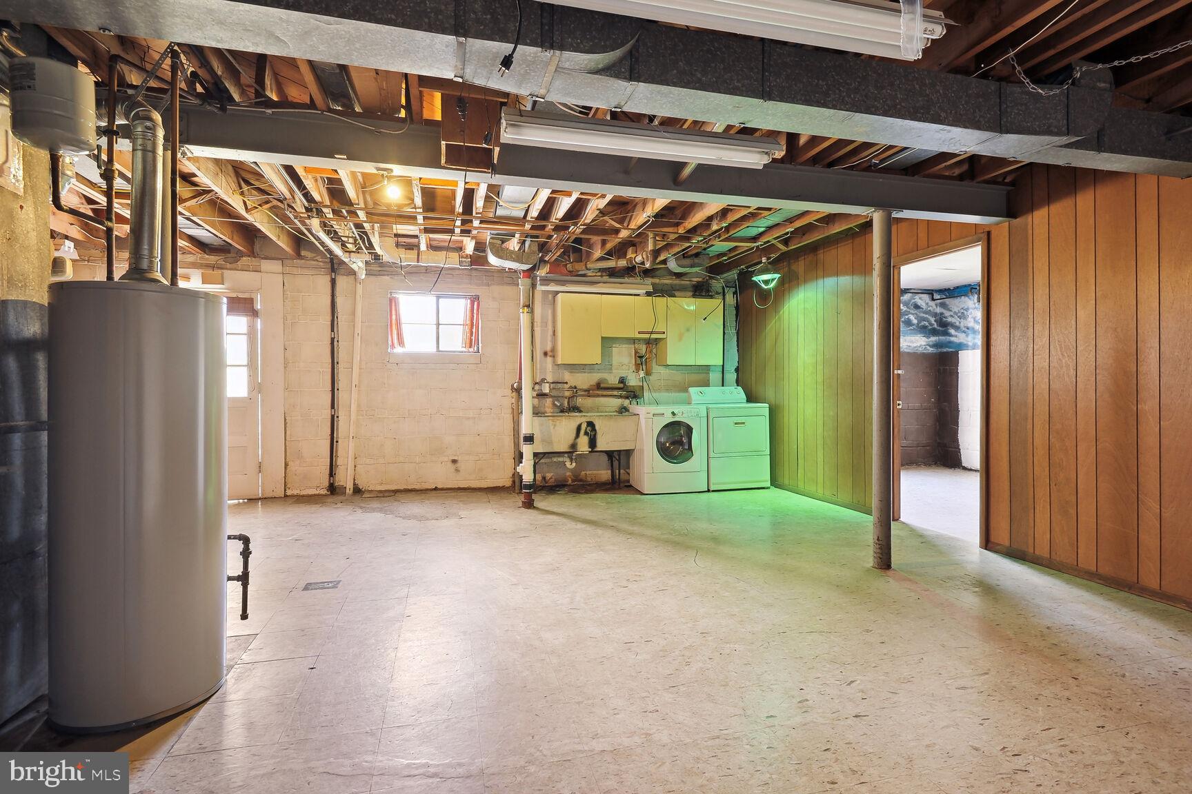 BROYHILLS MCLEAN ESTATES - Residential