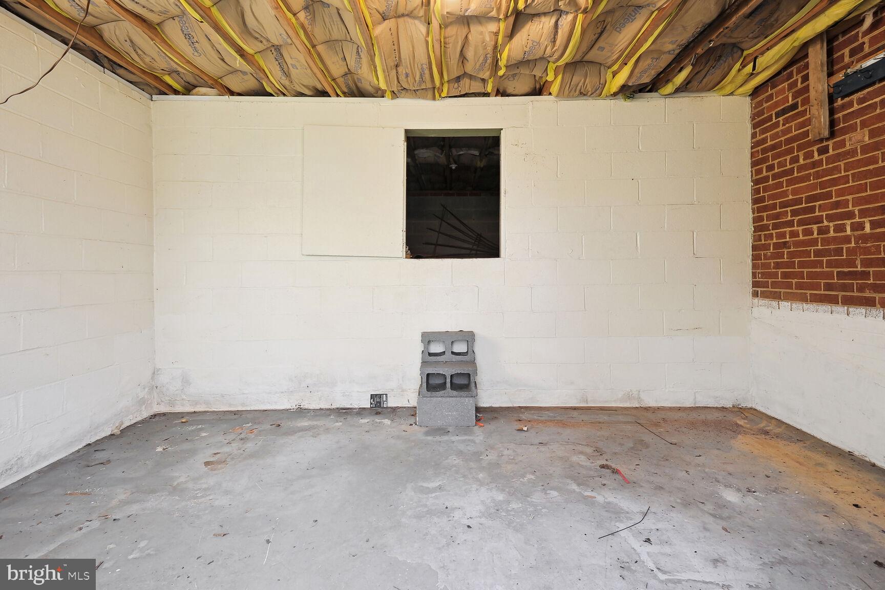 BROYHILLS MCLEAN ESTATES - Residential