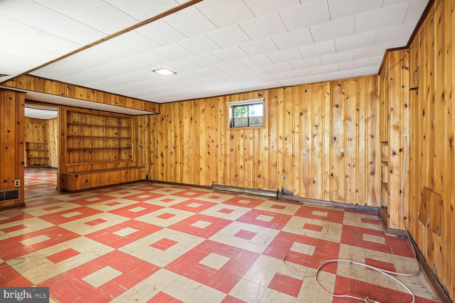 BROYHILLS MCLEAN ESTATES - Residential