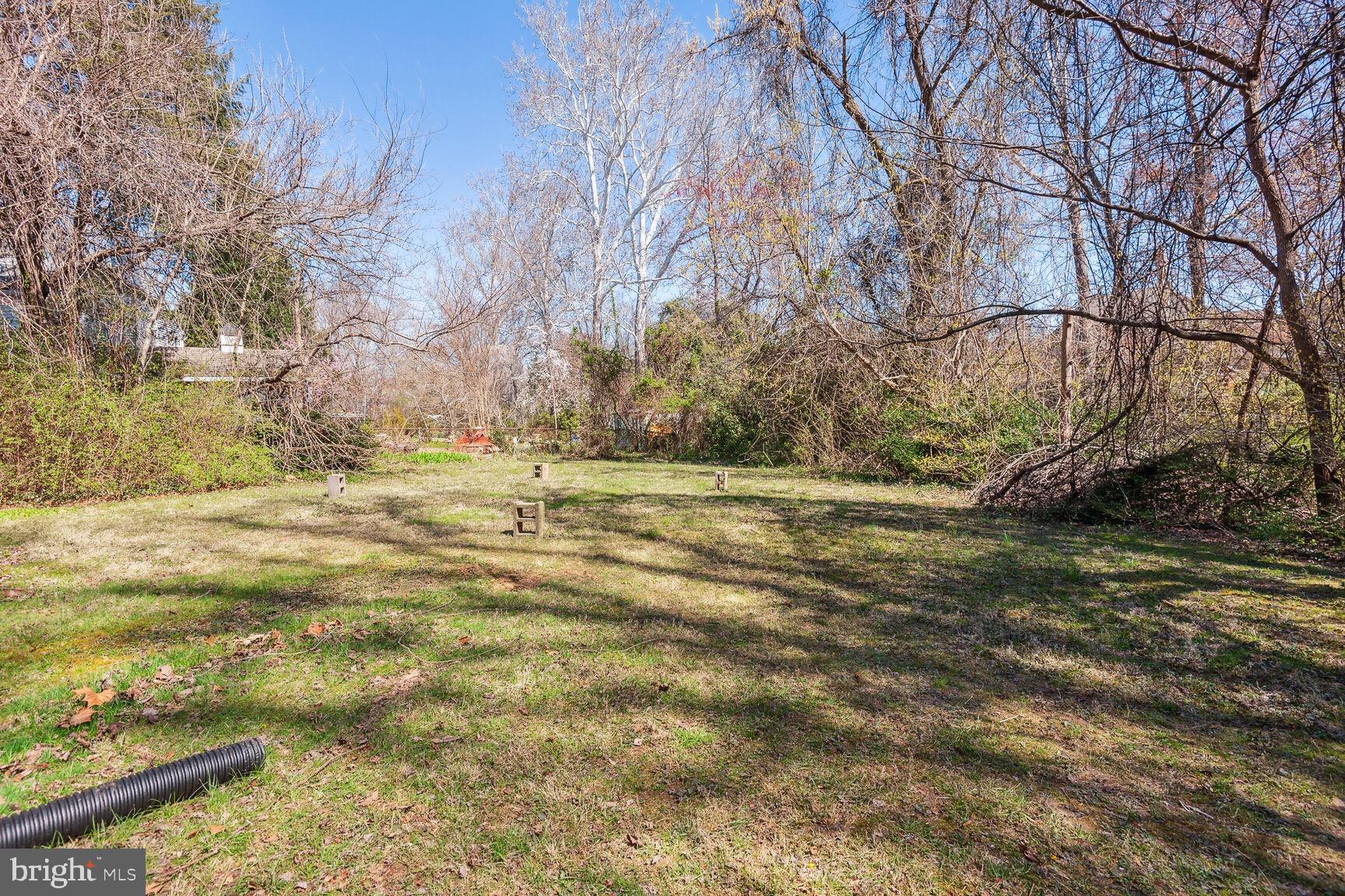 BROYHILLS MCLEAN ESTATES - Residential