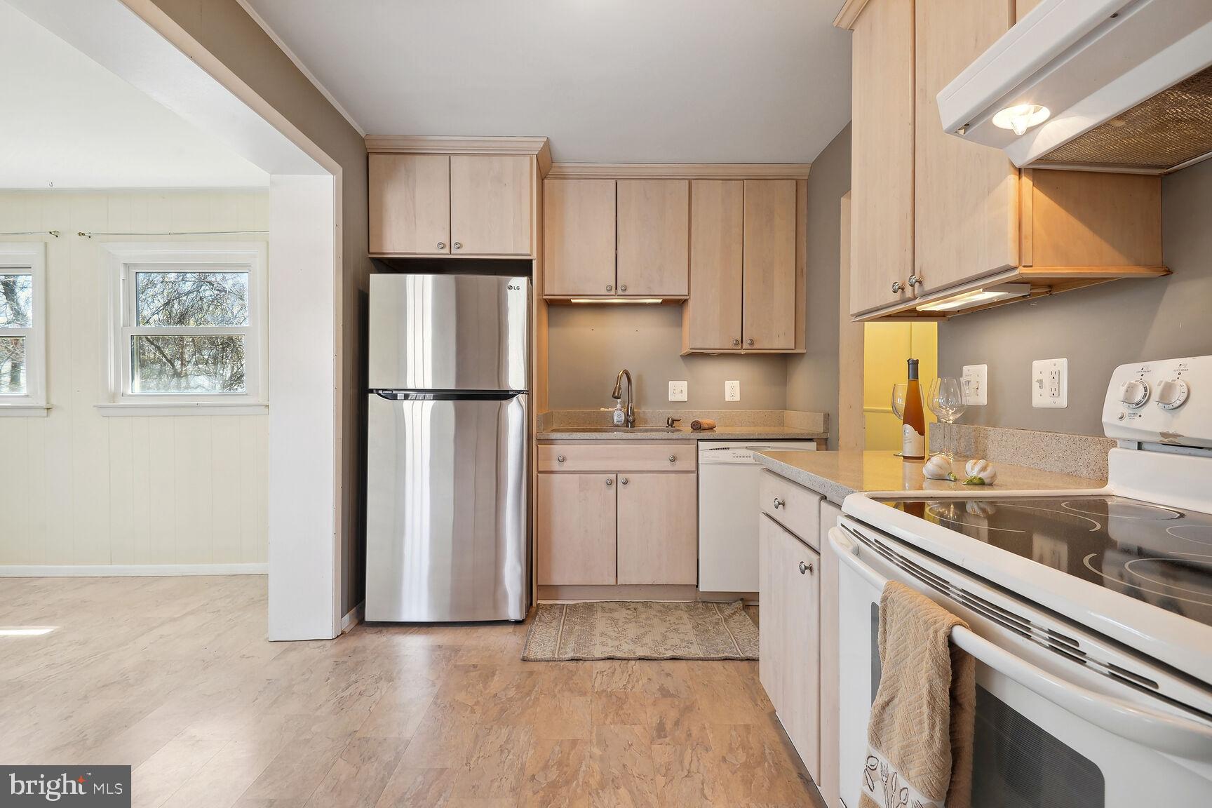 BROYHILLS MCLEAN ESTATES - Residential