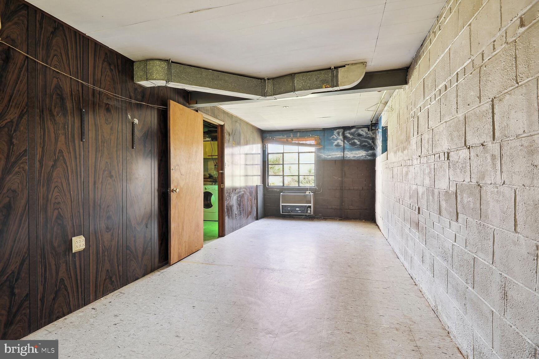 BROYHILLS MCLEAN ESTATES - Residential