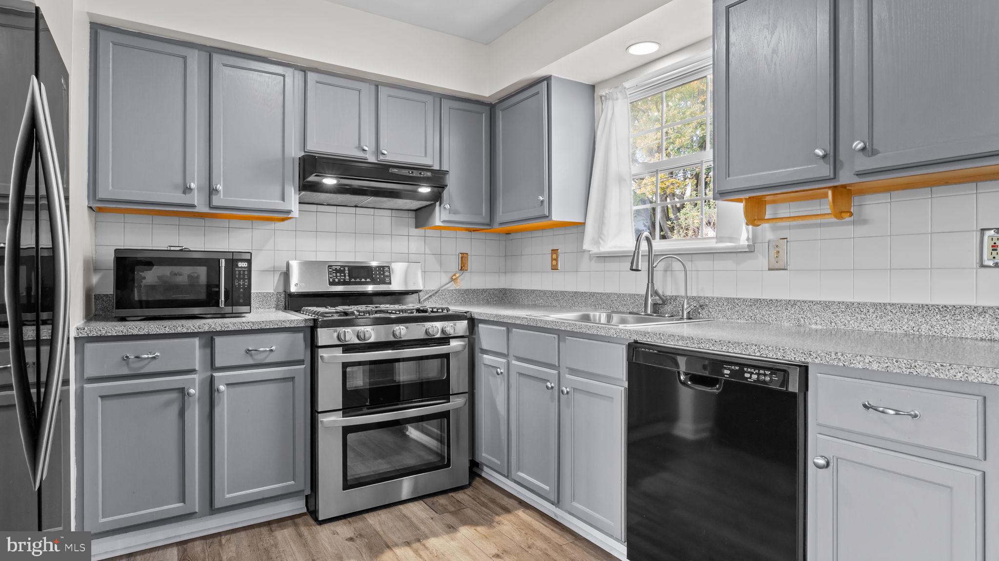 32 LAFAYETTE AVENUE