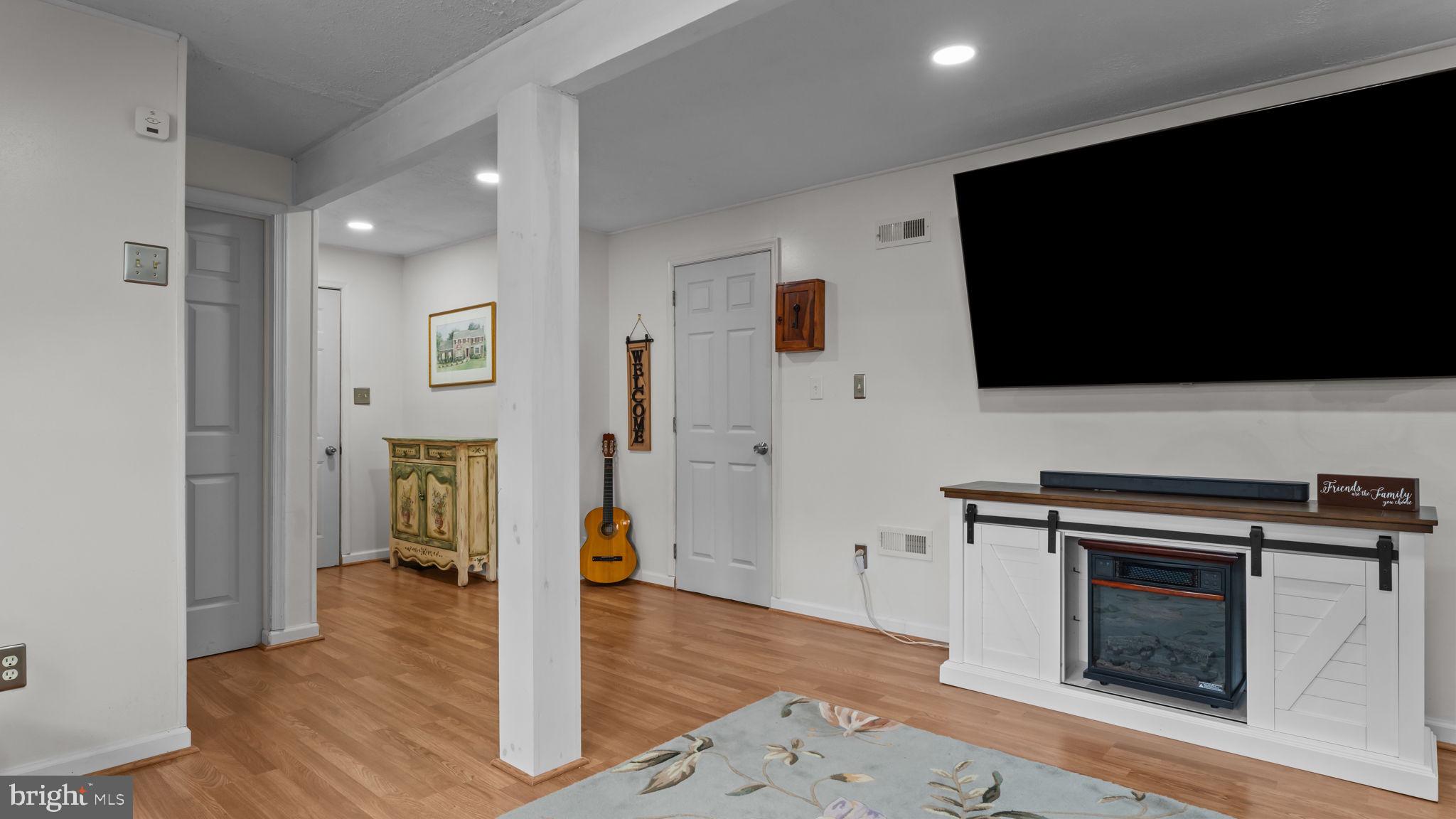 ARTISANS VIEW - Residential