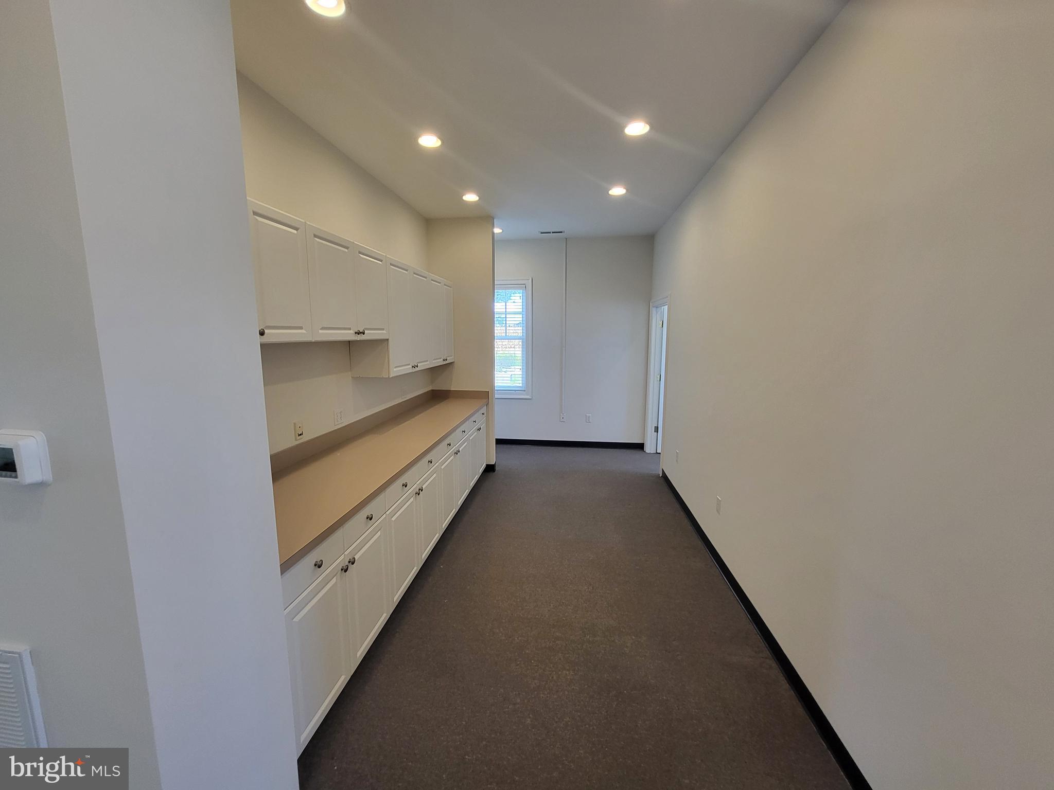 BROOKS TRIO - Commercial Lease