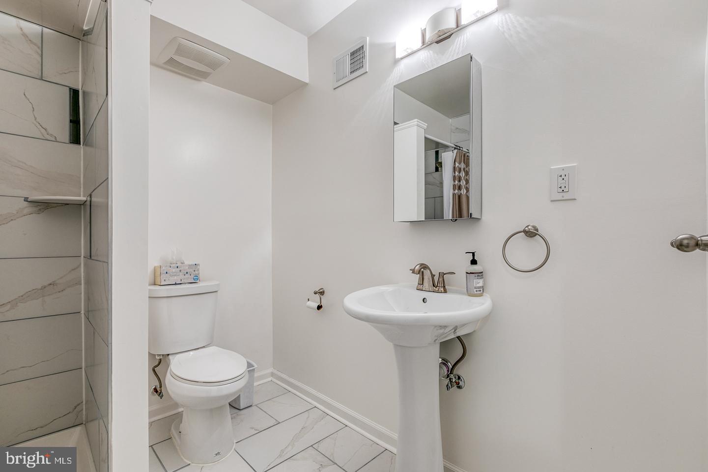 GRADUATE HOSPITAL - Residential Lease