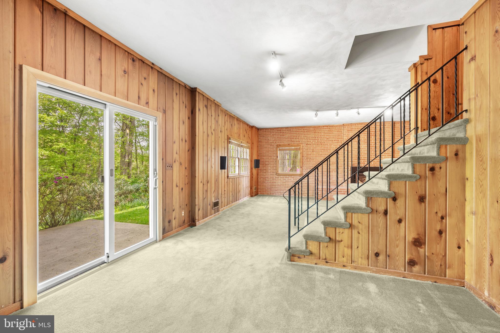 CONGRESSIONAL MANOR - Residential