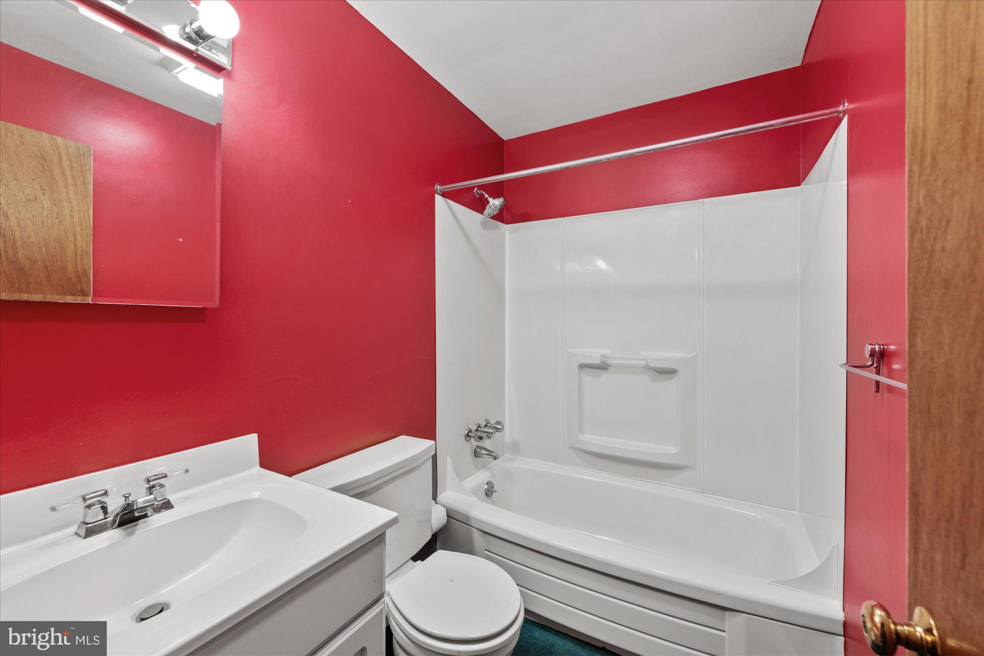 CONGRESSIONAL MANOR - Residential