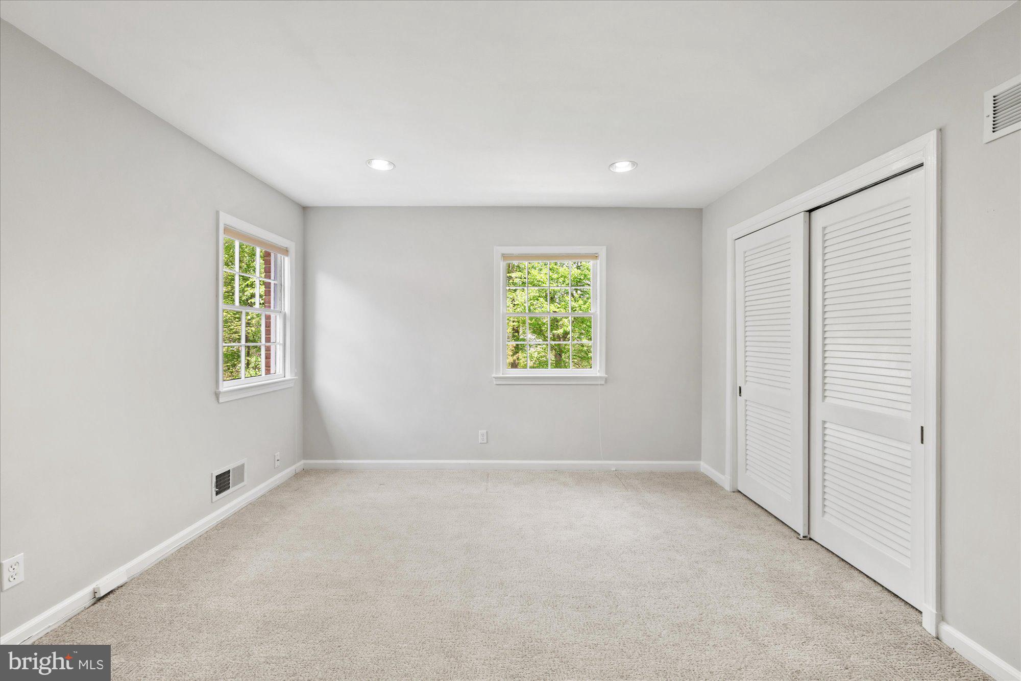 CONGRESSIONAL MANOR - Residential