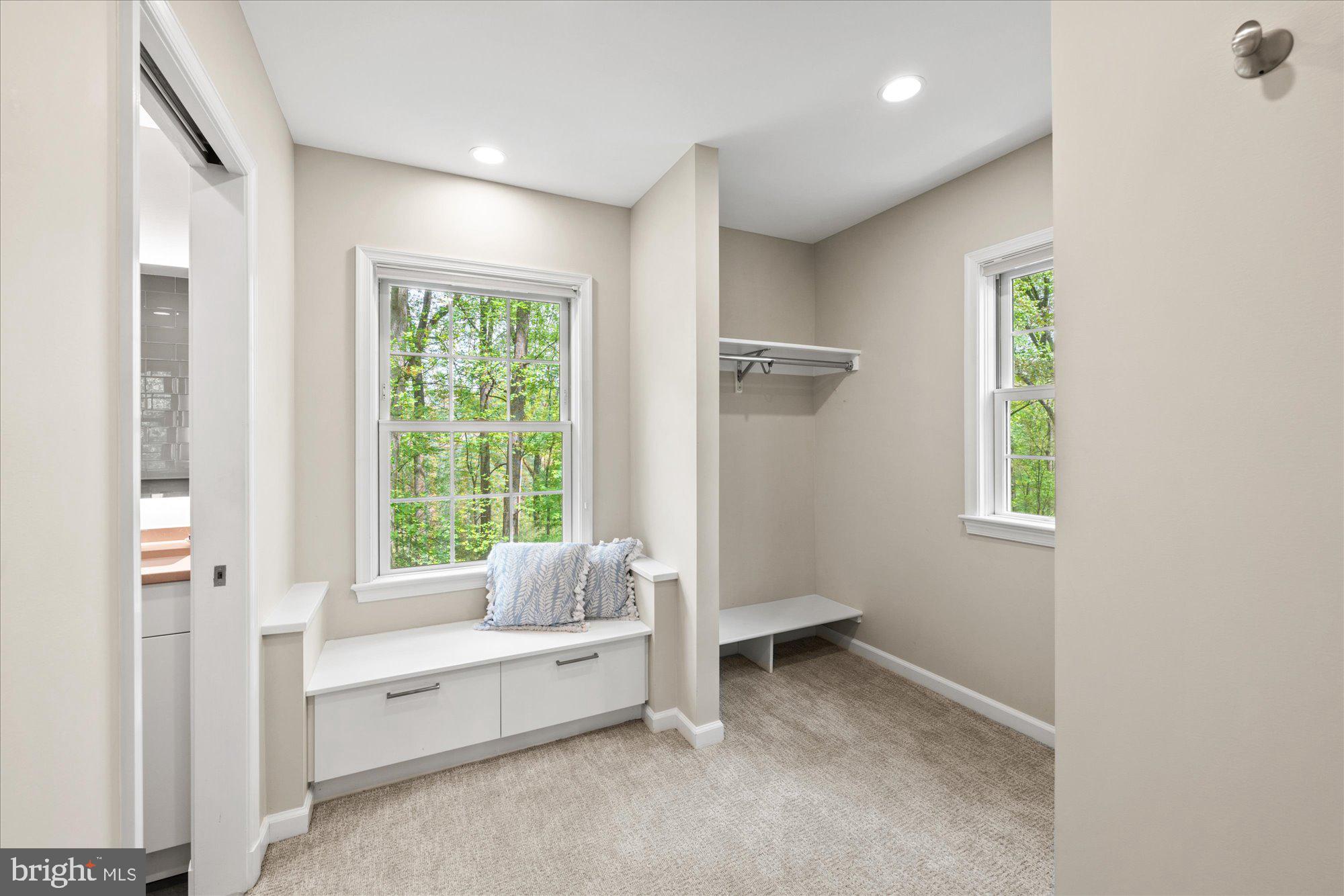 CONGRESSIONAL MANOR - Residential