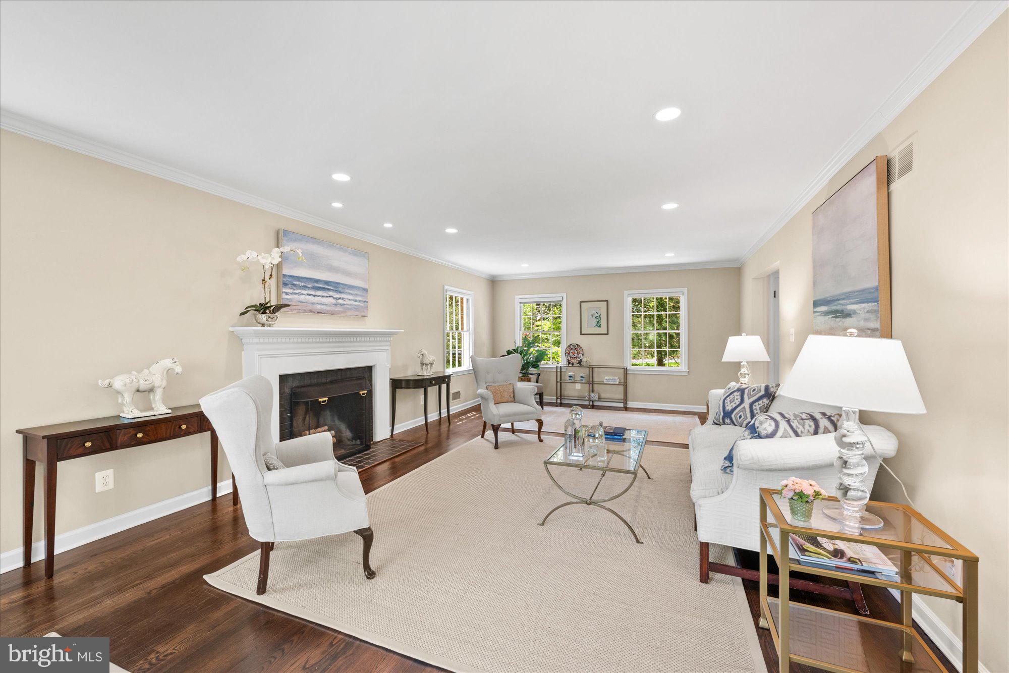 CONGRESSIONAL MANOR - Residential