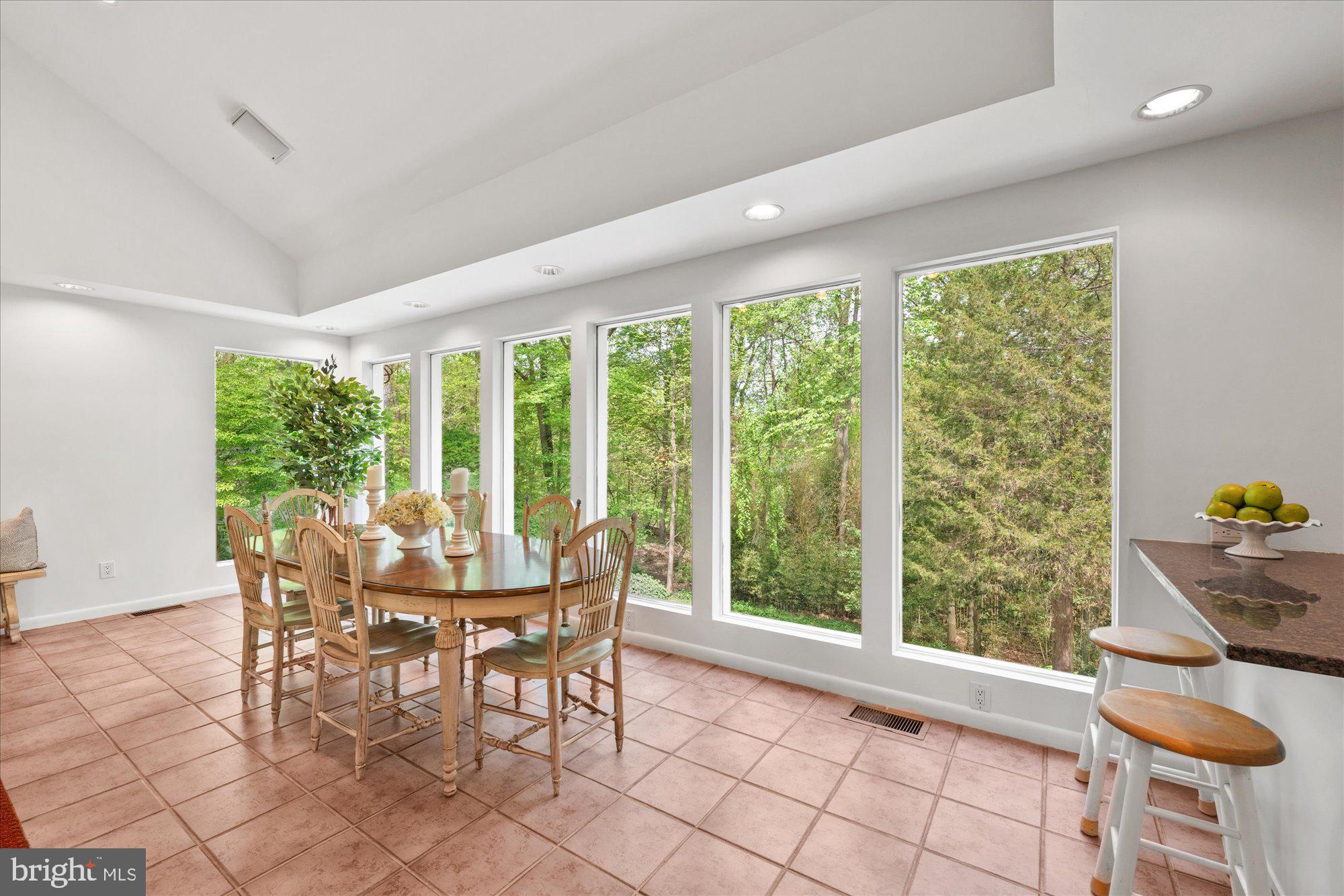 CONGRESSIONAL MANOR - Residential