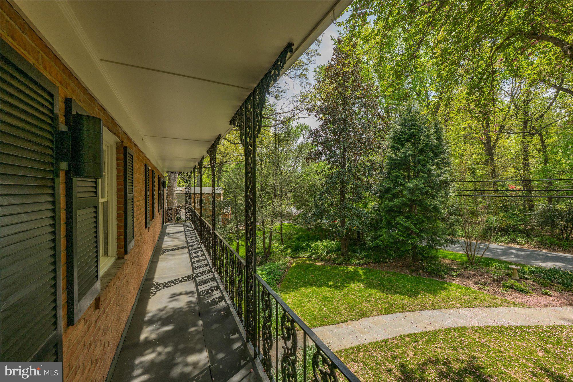 CONGRESSIONAL MANOR - Residential