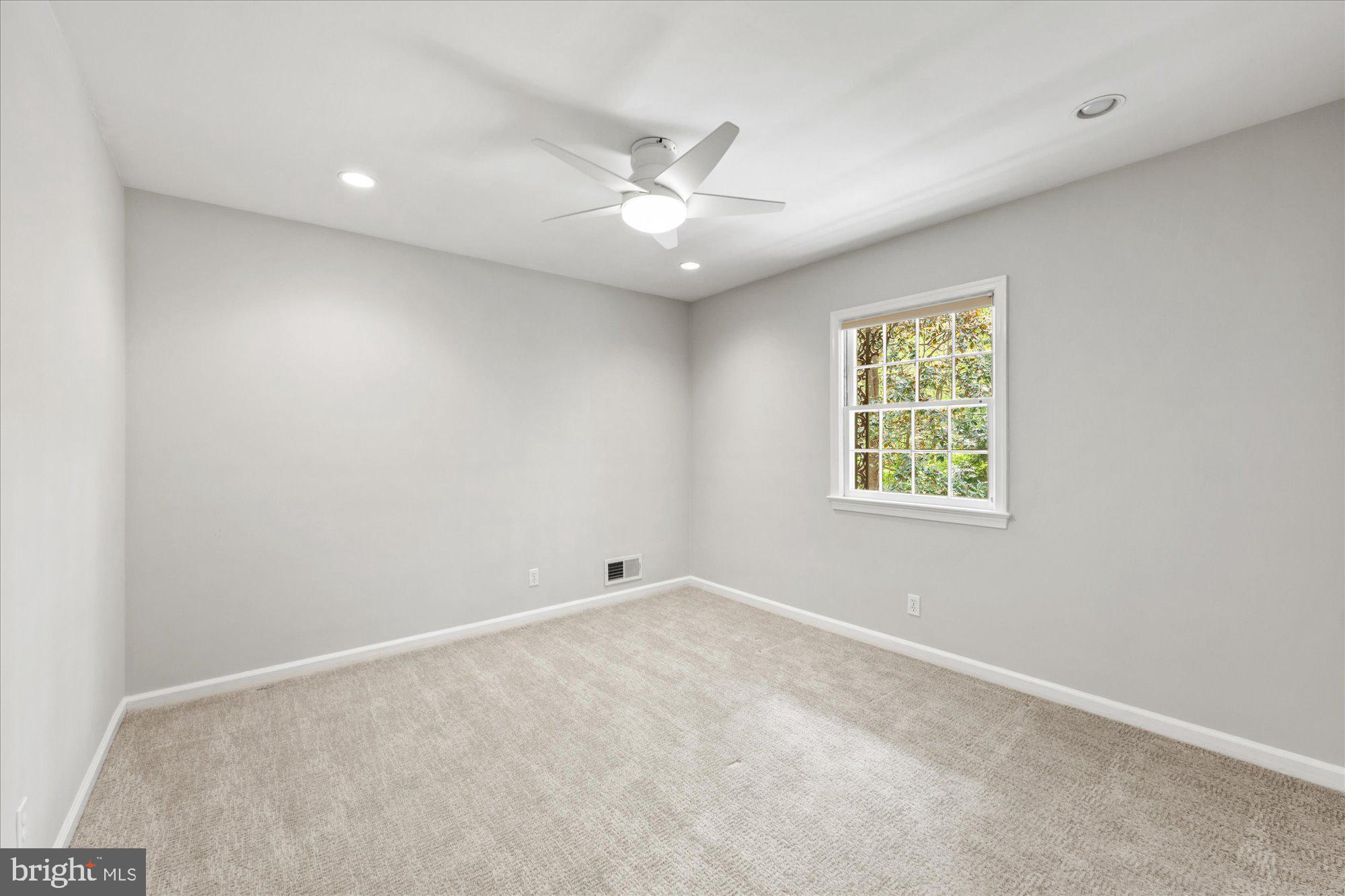 CONGRESSIONAL MANOR - Residential