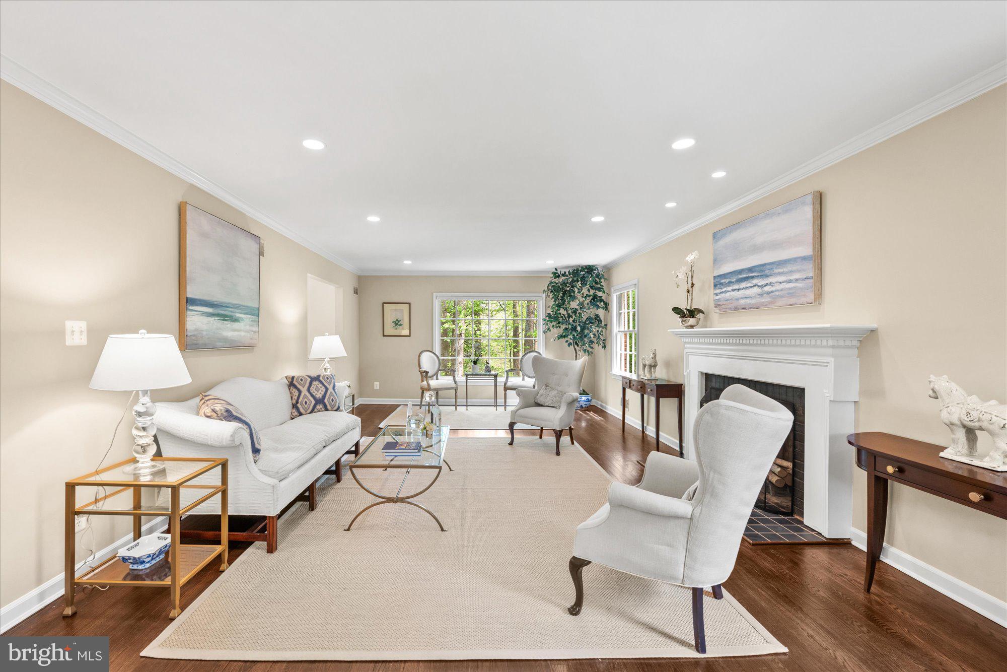 CONGRESSIONAL MANOR - Residential