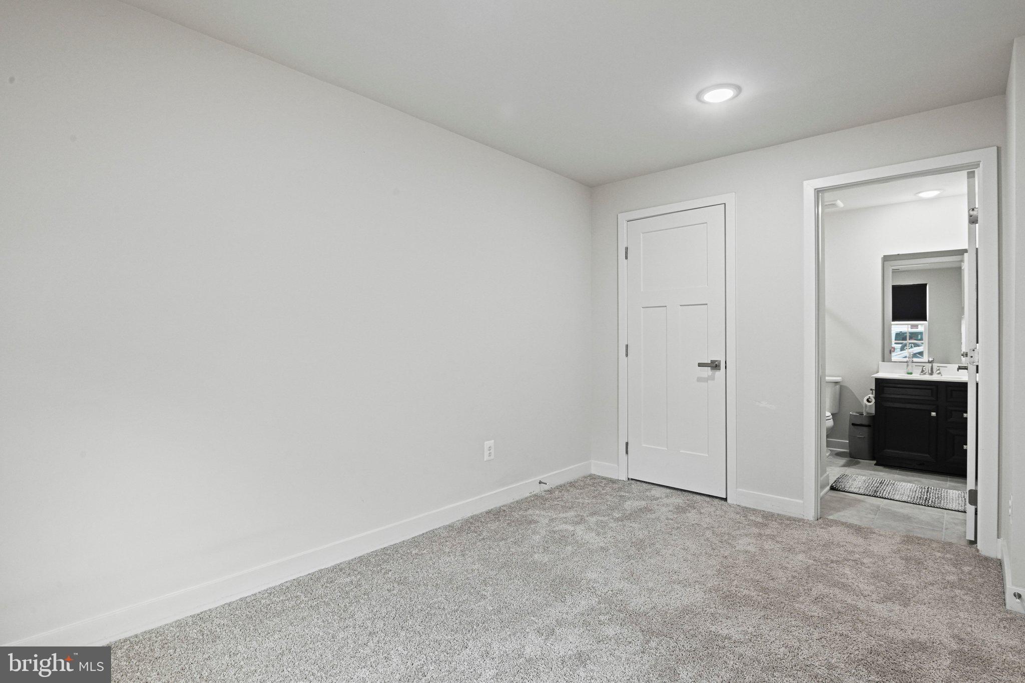 ARCOLA TOWN CENTER - Residential