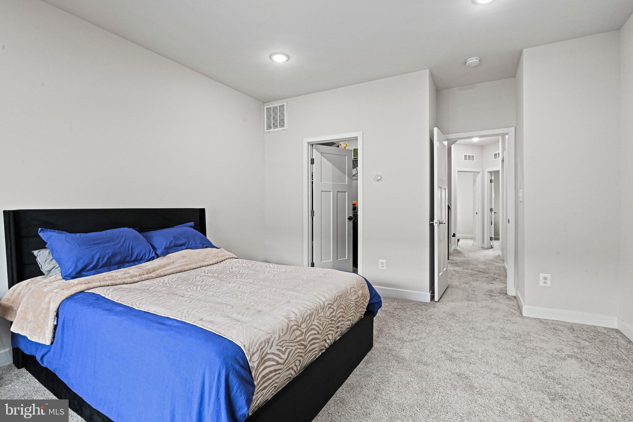 ARCOLA TOWN CENTER - Residential