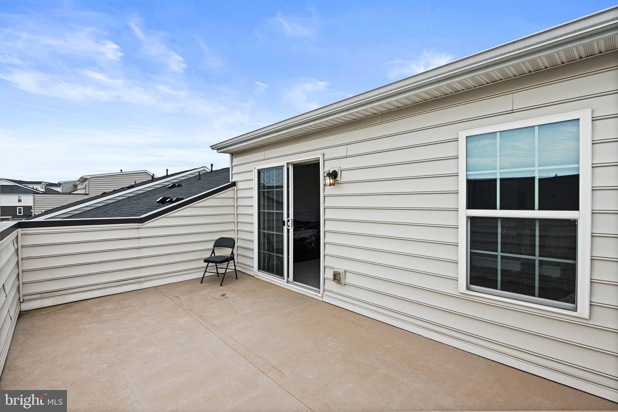 ARCOLA TOWN CENTER - Residential