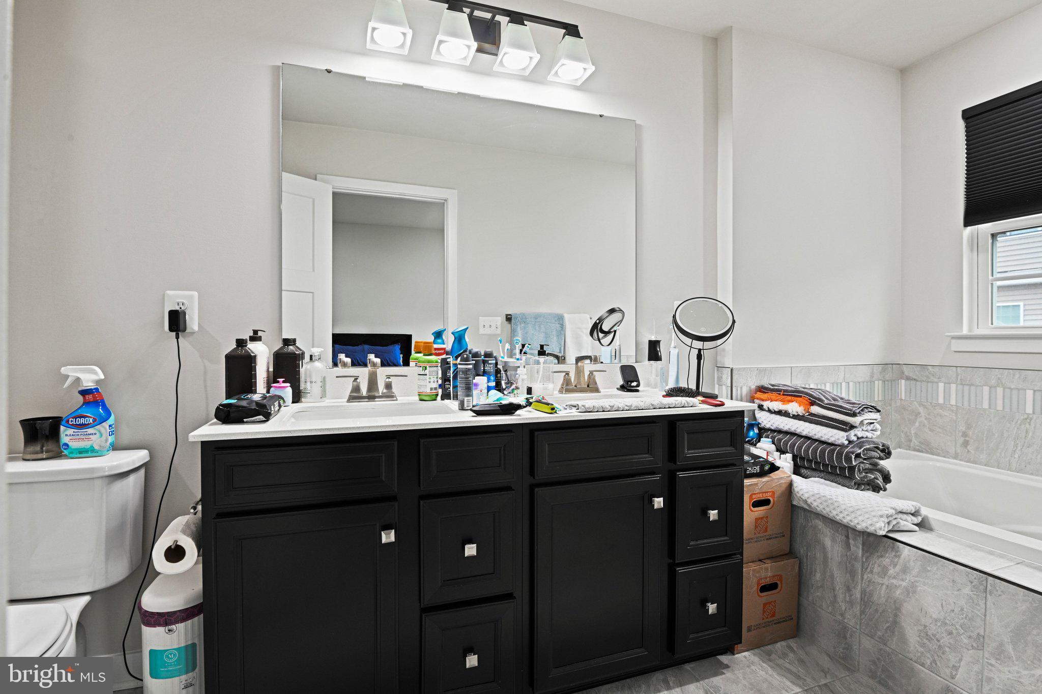 ARCOLA TOWN CENTER - Residential