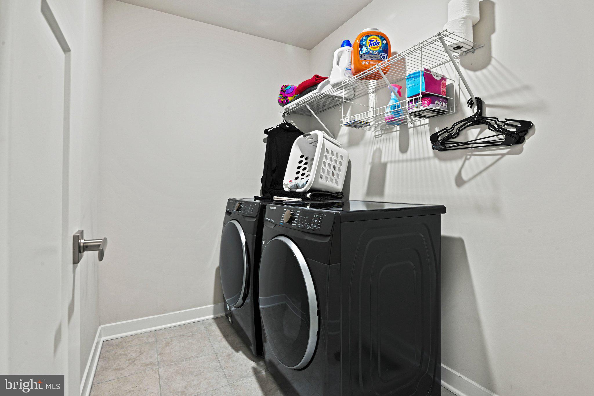 ARCOLA TOWN CENTER - Residential