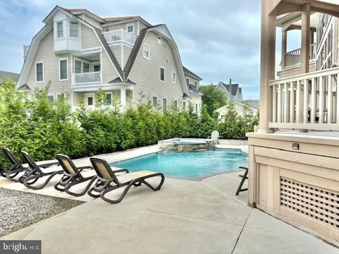 7463 Ocean Drive, Avalon, NJ MLS: NJCM2007010
