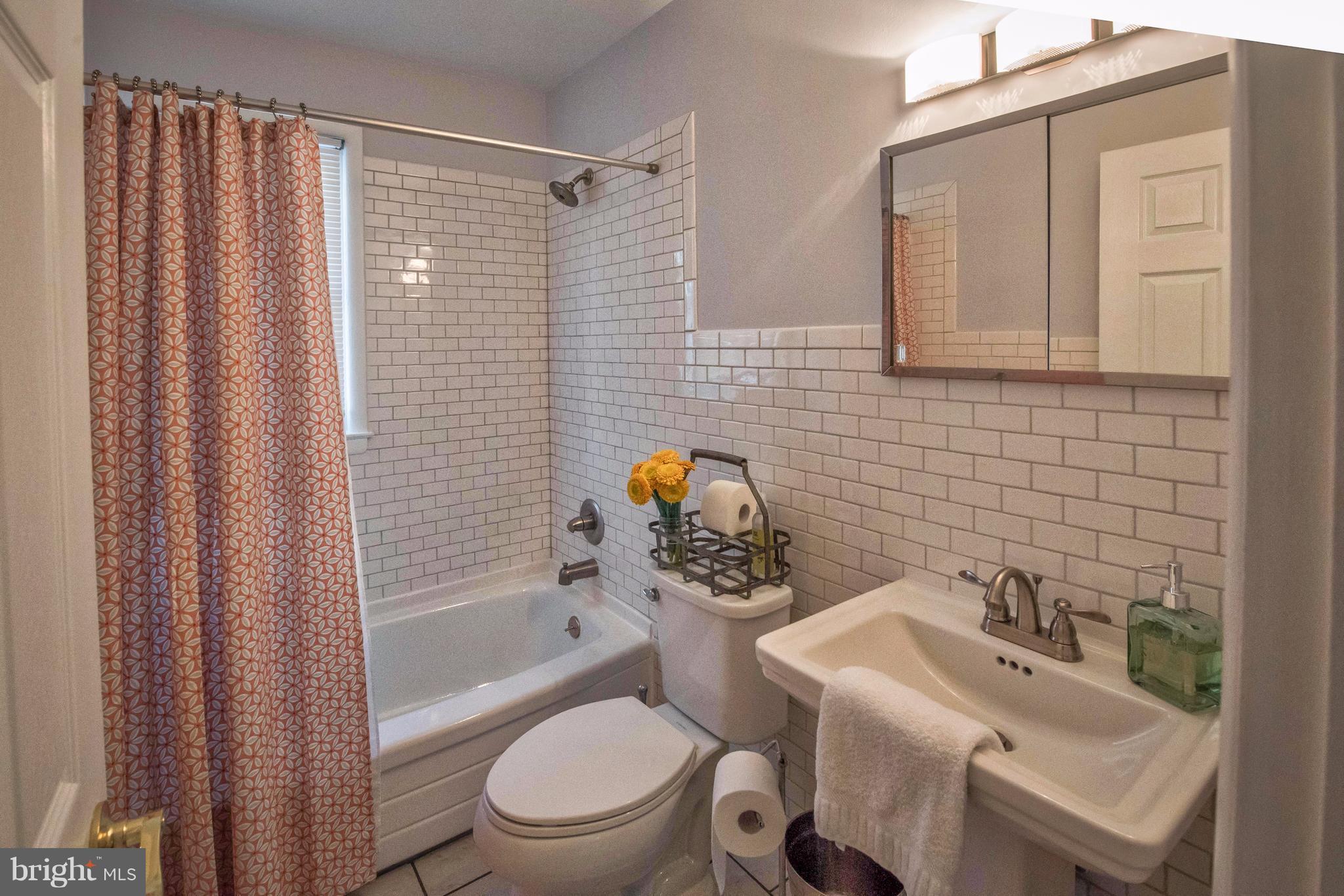 ORCHARD HILLS - Residential