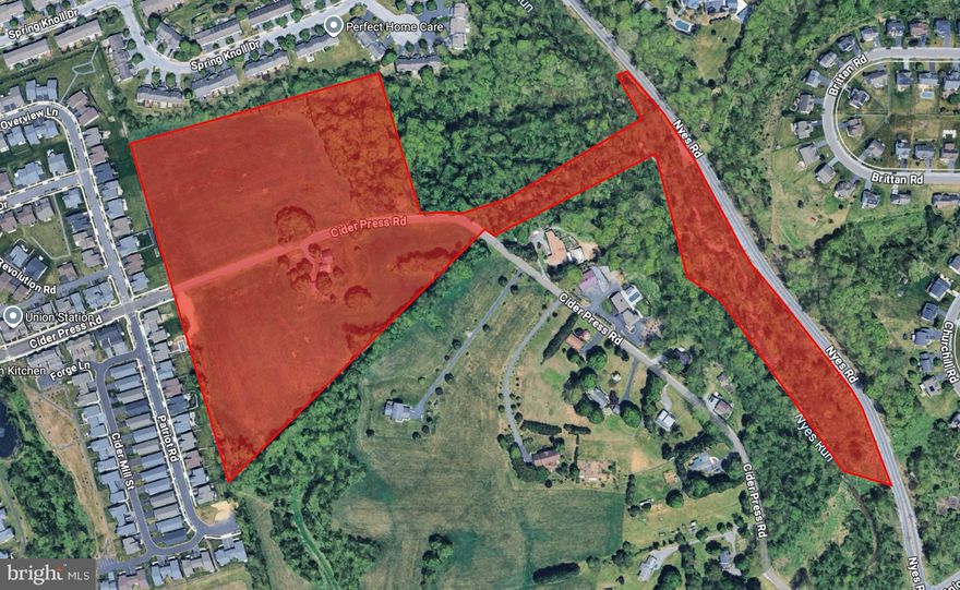 27.71 +/- tract of residential land in Lower Paxton Township. Fully approved lots totaling 110 units with 37 single family homes and 73 townhomes. Lots will be fully improved upon Settlement. Public utilities available. Central Dauphin School District. Located adjacent to the successful Union Station development.
