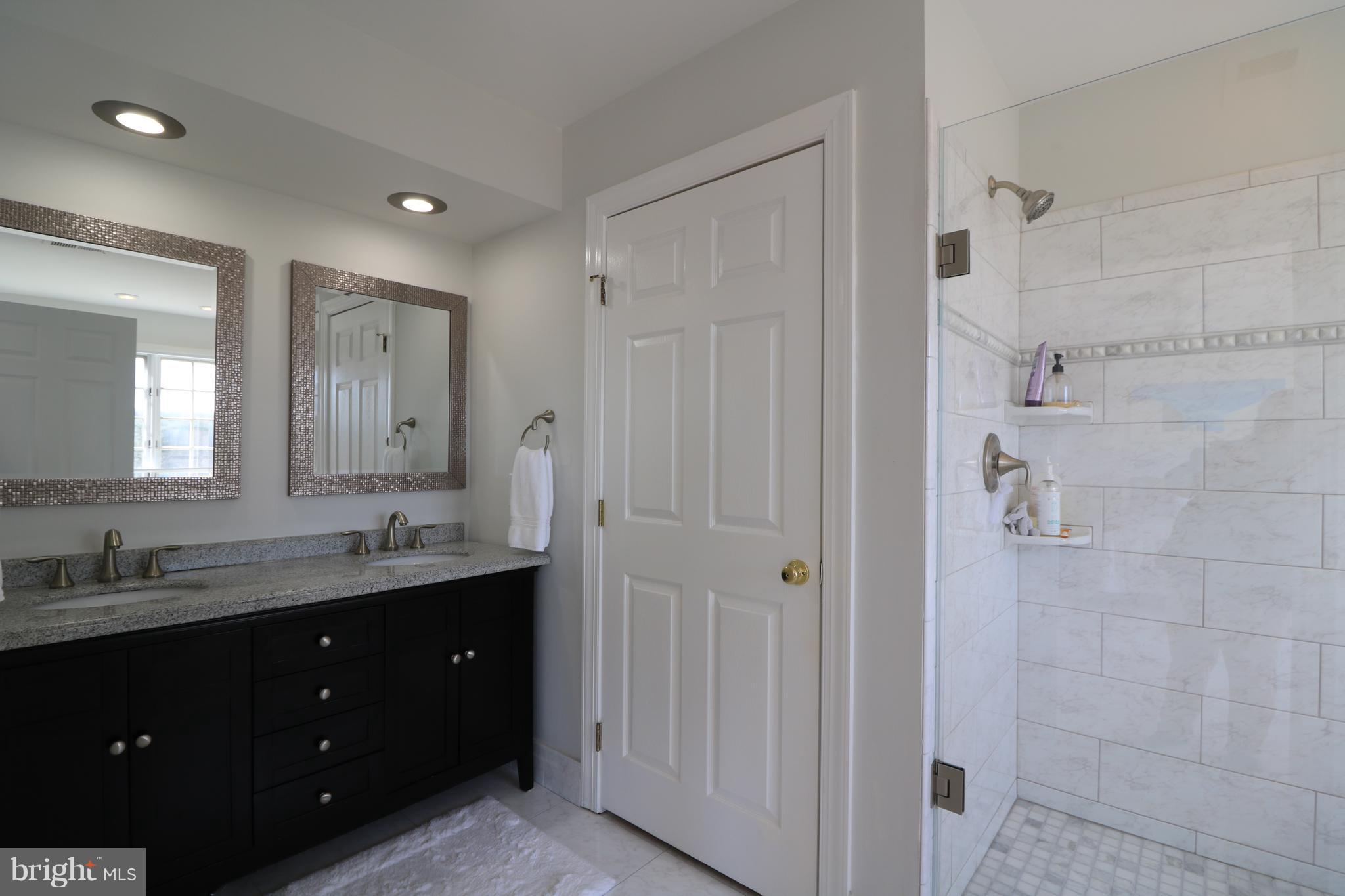 PINEY GLEN VILLAGE - Residential Lease