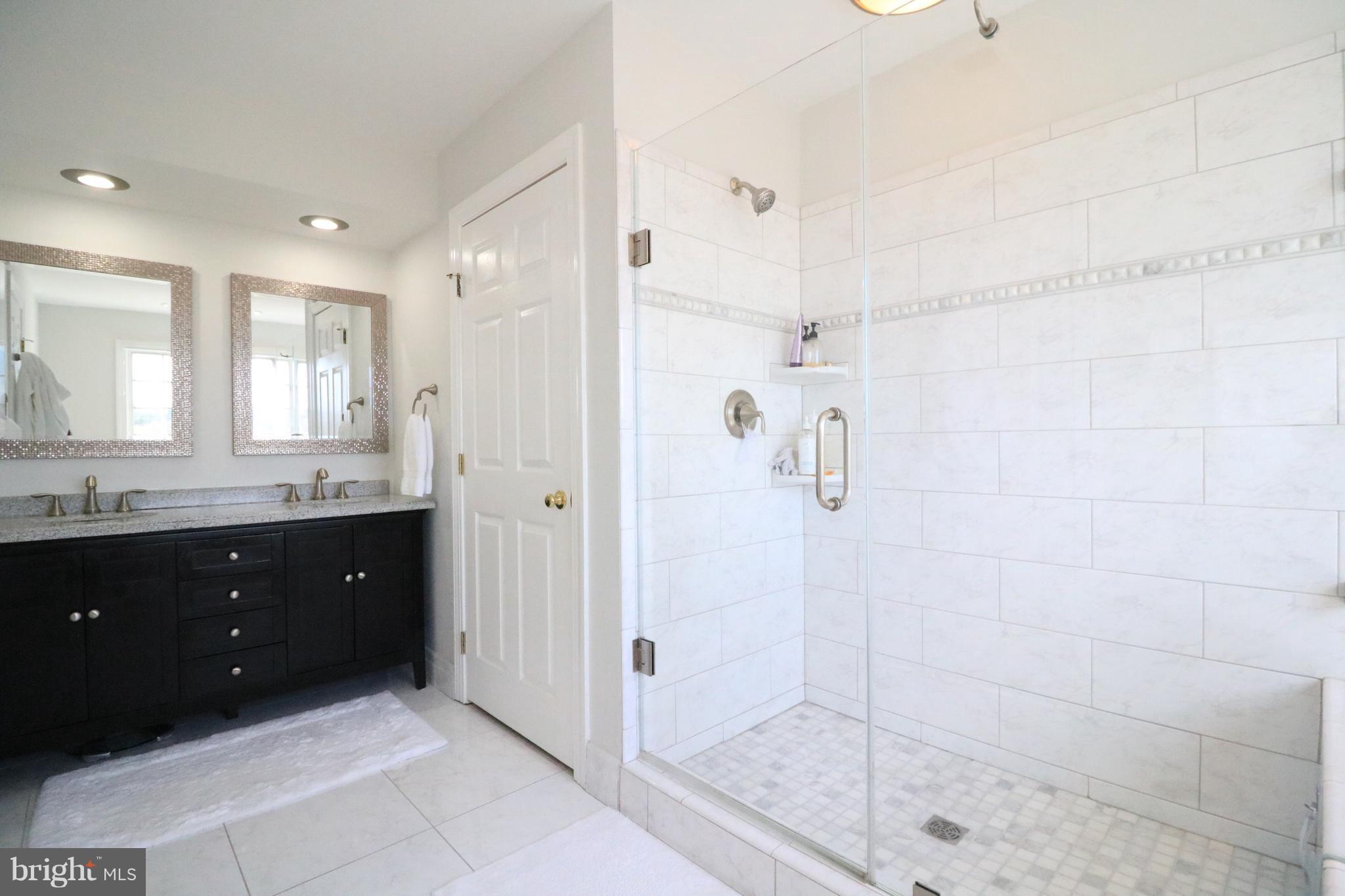 PINEY GLEN VILLAGE - Residential Lease