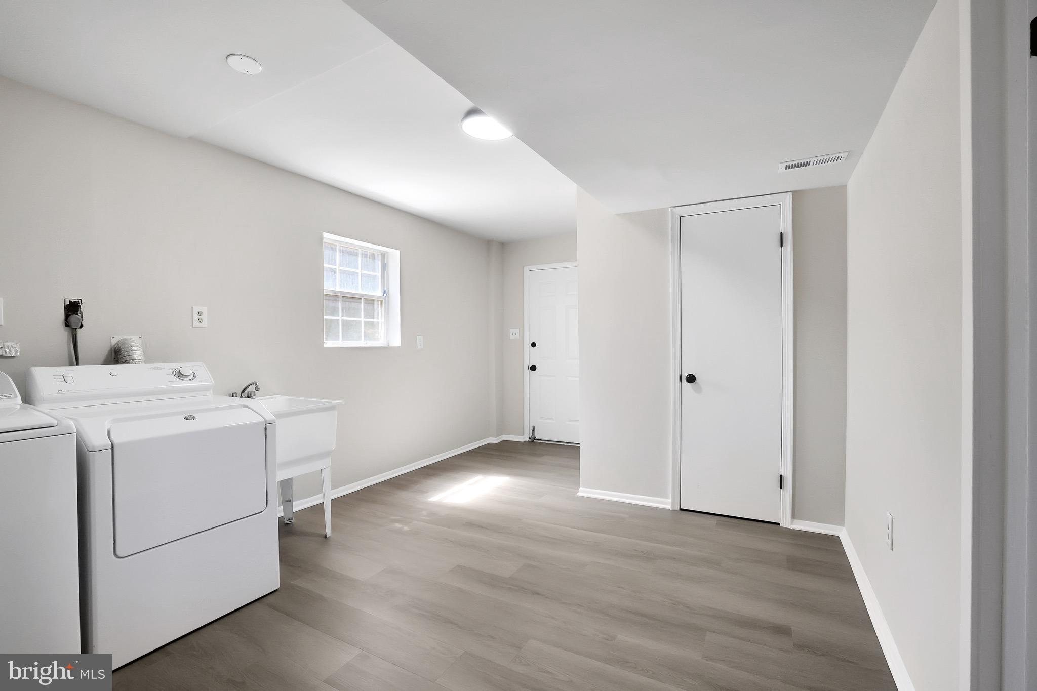 CROFTON VILLAGE - Residential