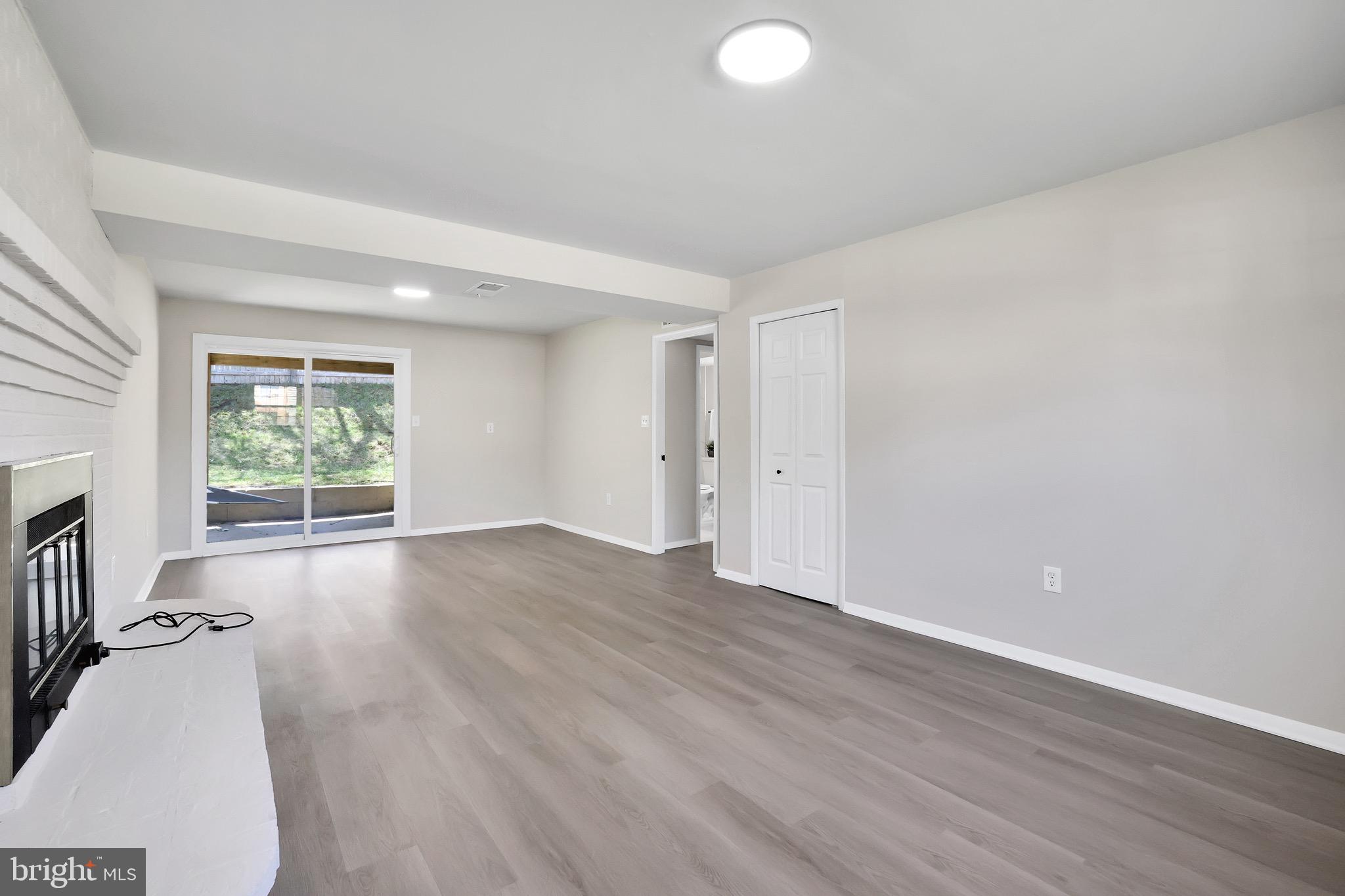 CROFTON VILLAGE - Residential