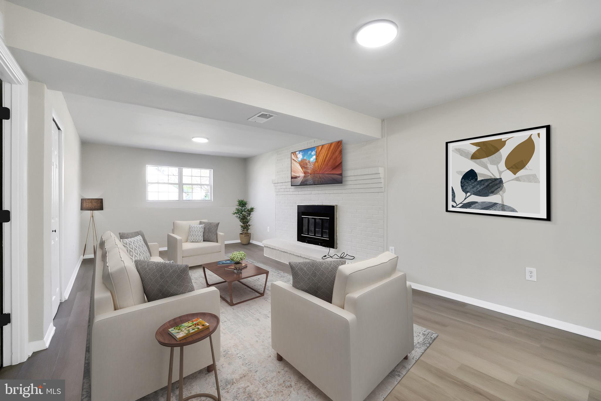 CROFTON VILLAGE - Residential